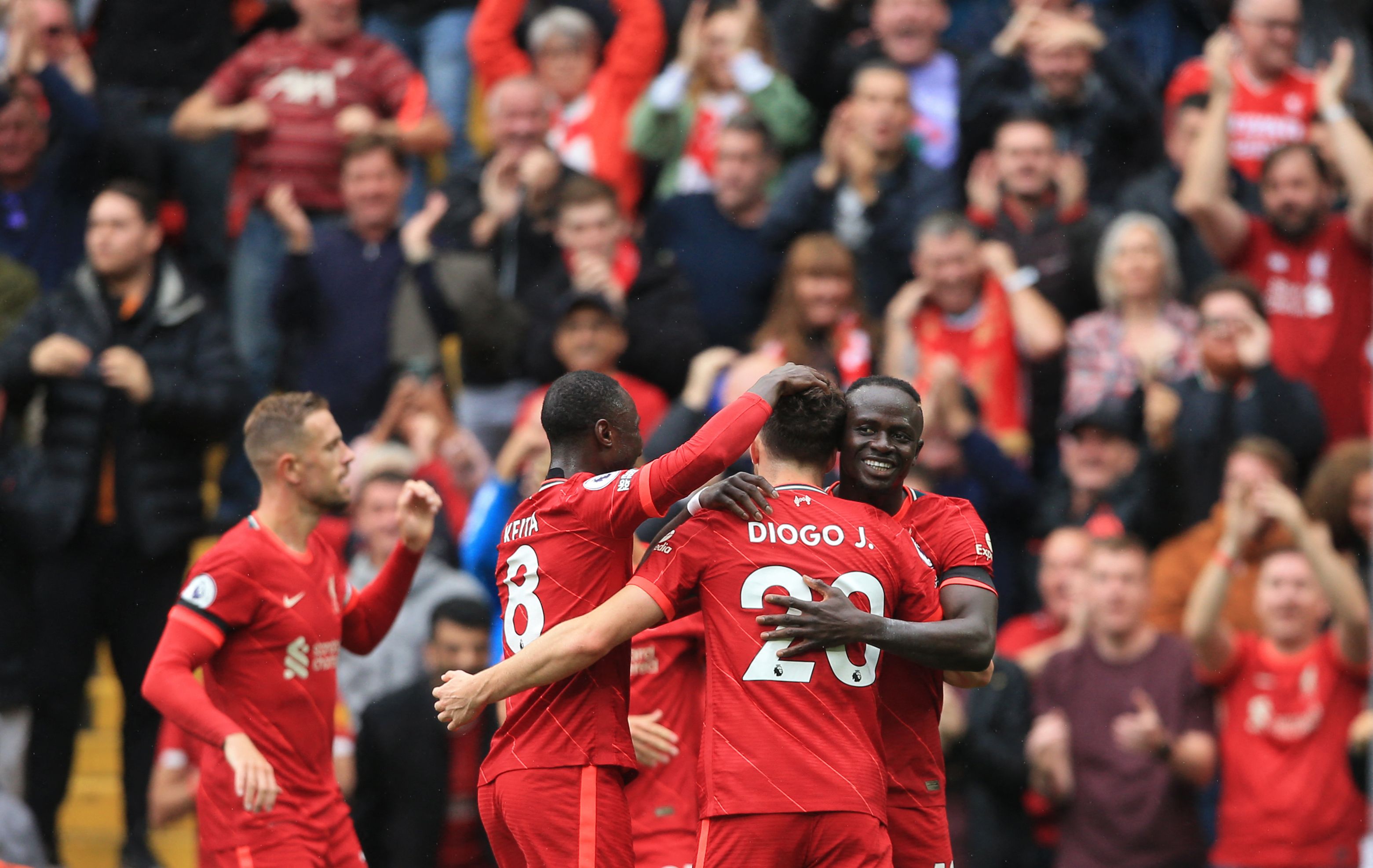 Liverpool, evinde Burnley'e şans tanımadı