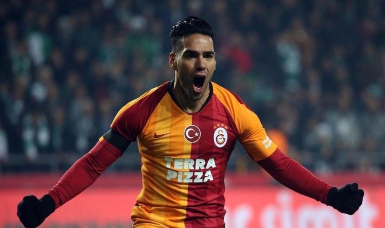 Falcao'nun eşinden "gidiyoruz" paylaşımı