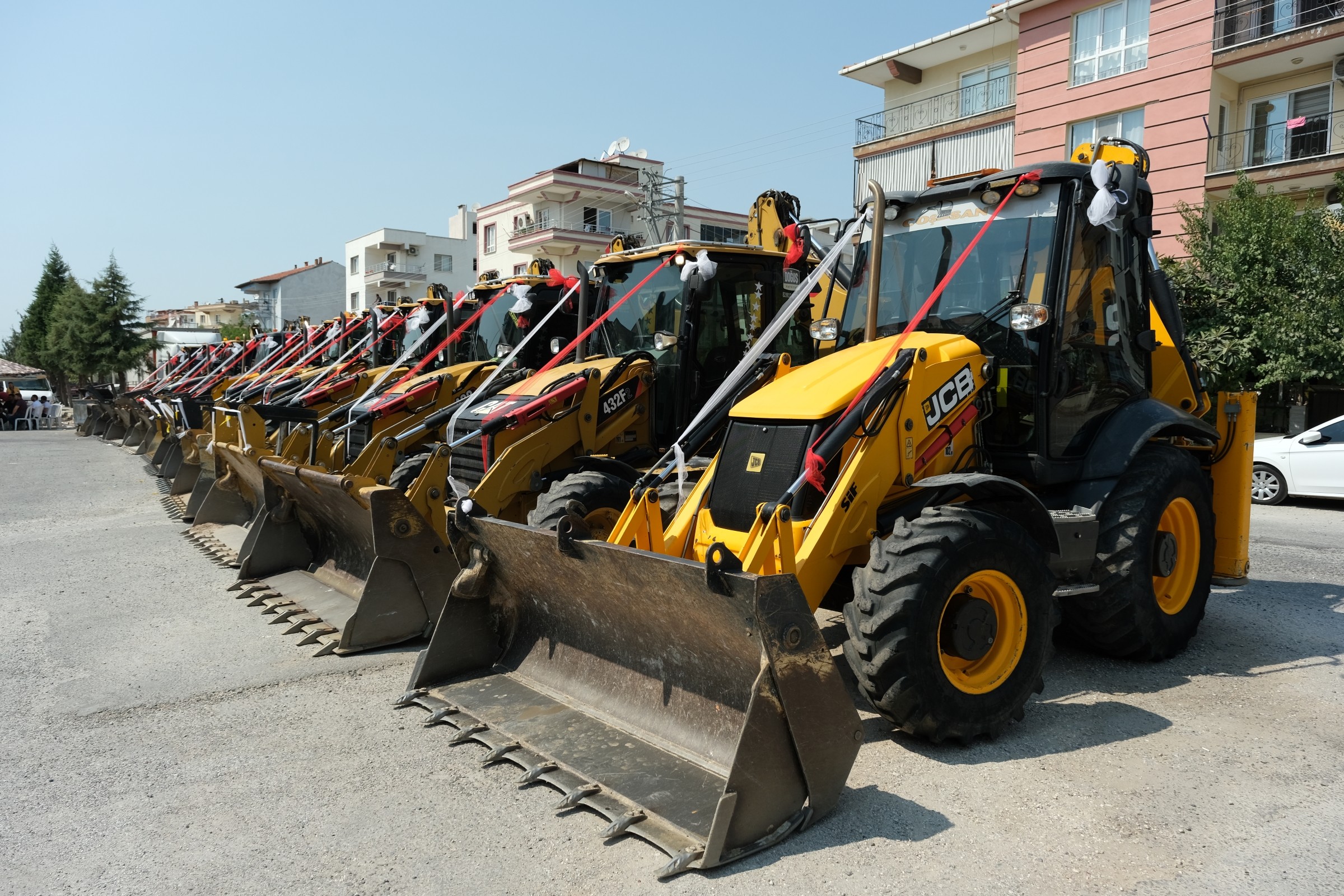 Manisa’da şaşkına çeviren düğün konvoyu