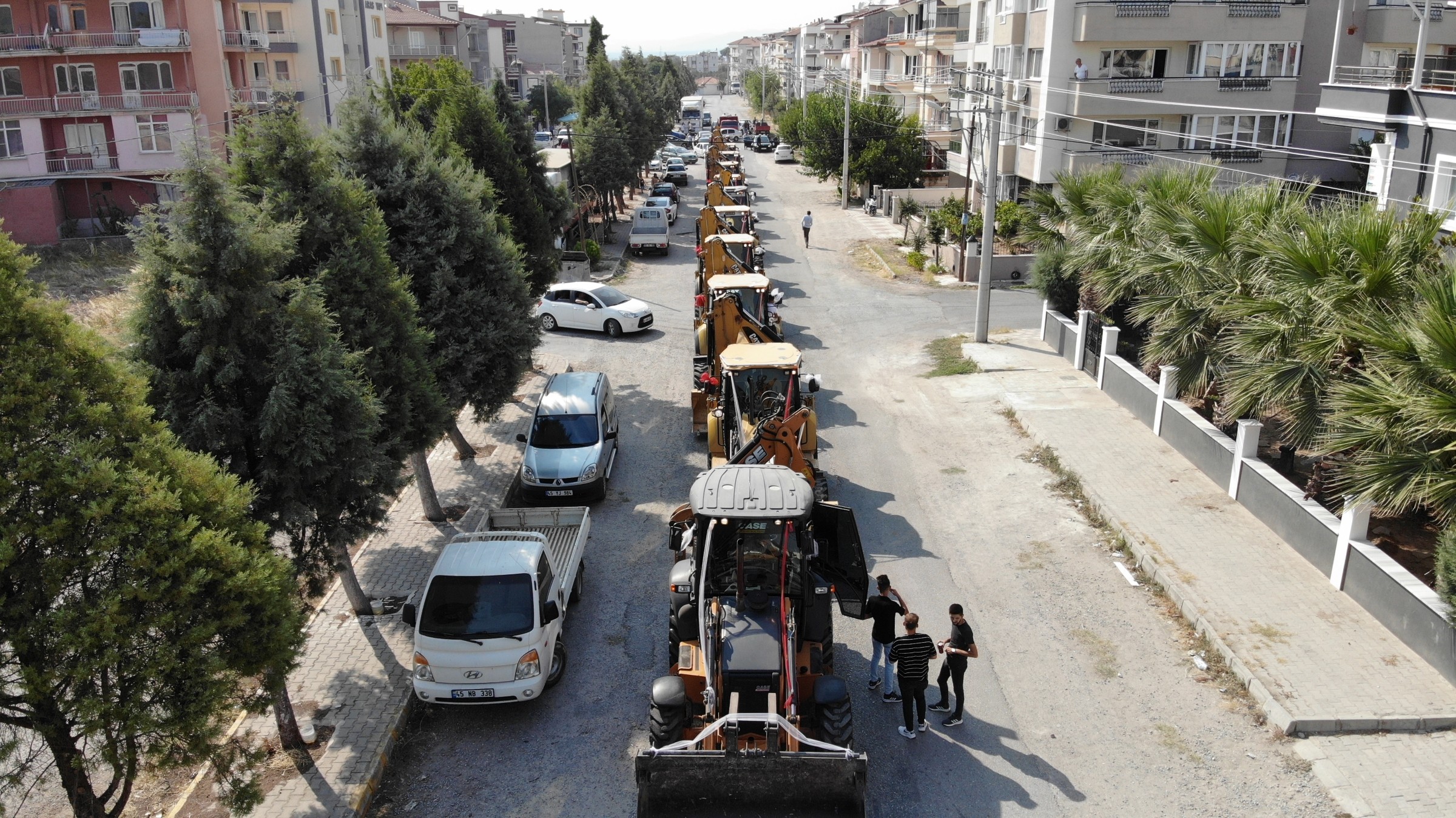 Manisa’da şaşkına çeviren düğün konvoyu