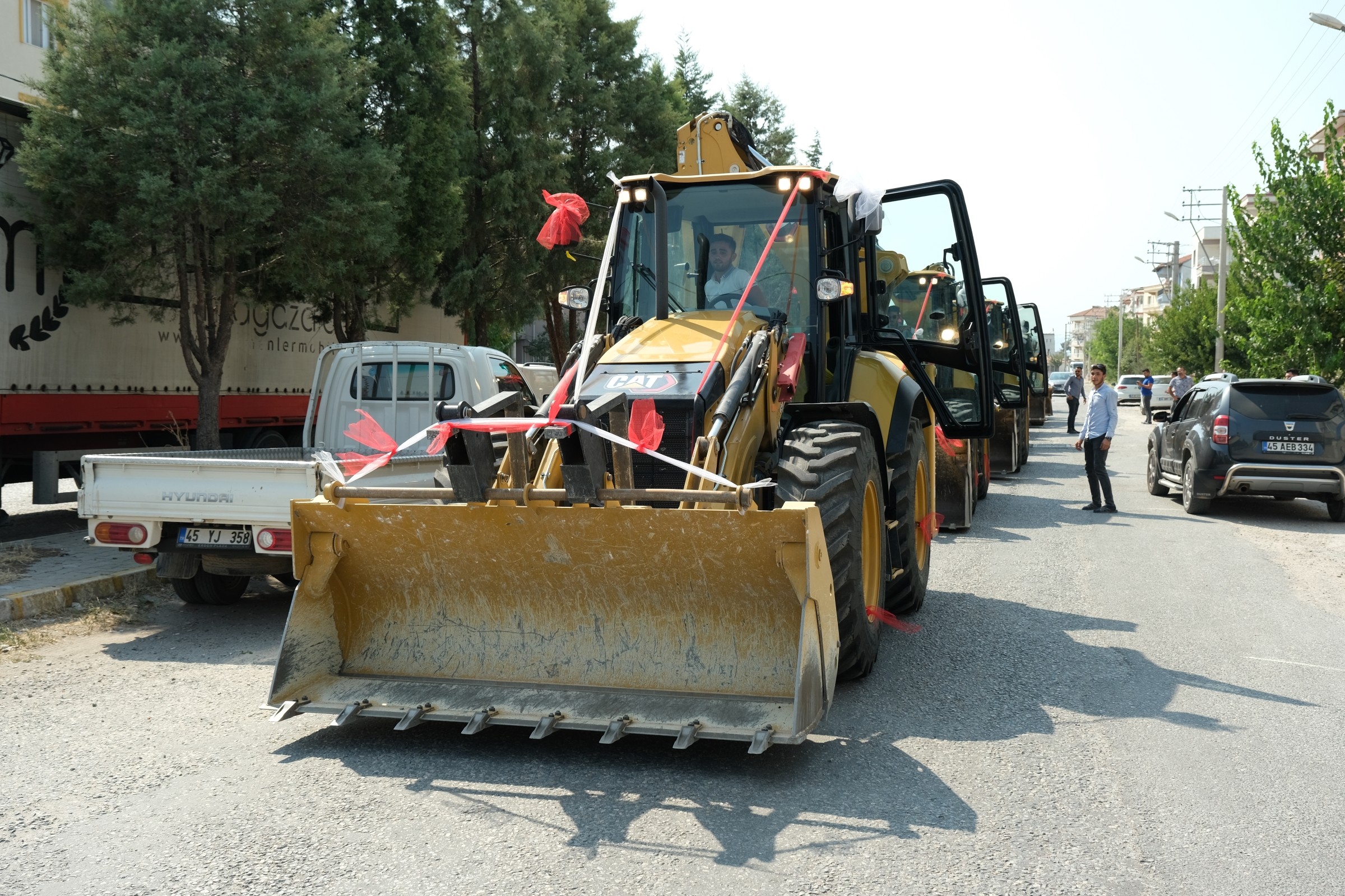 Manisa’da şaşkına çeviren düğün konvoyu