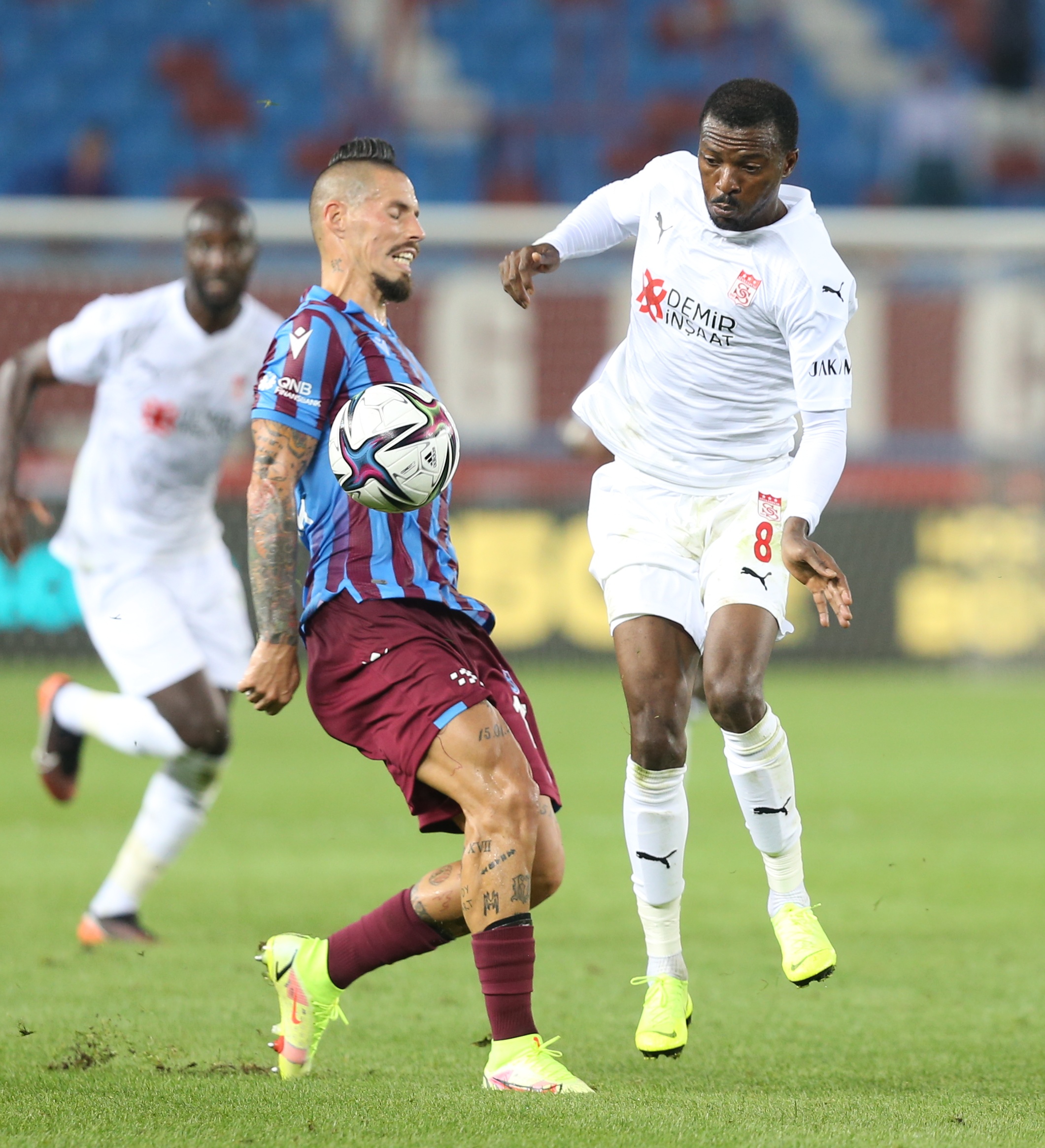 Trabzonspor, Sivasspor'u yenmeyi başardı | 2-1