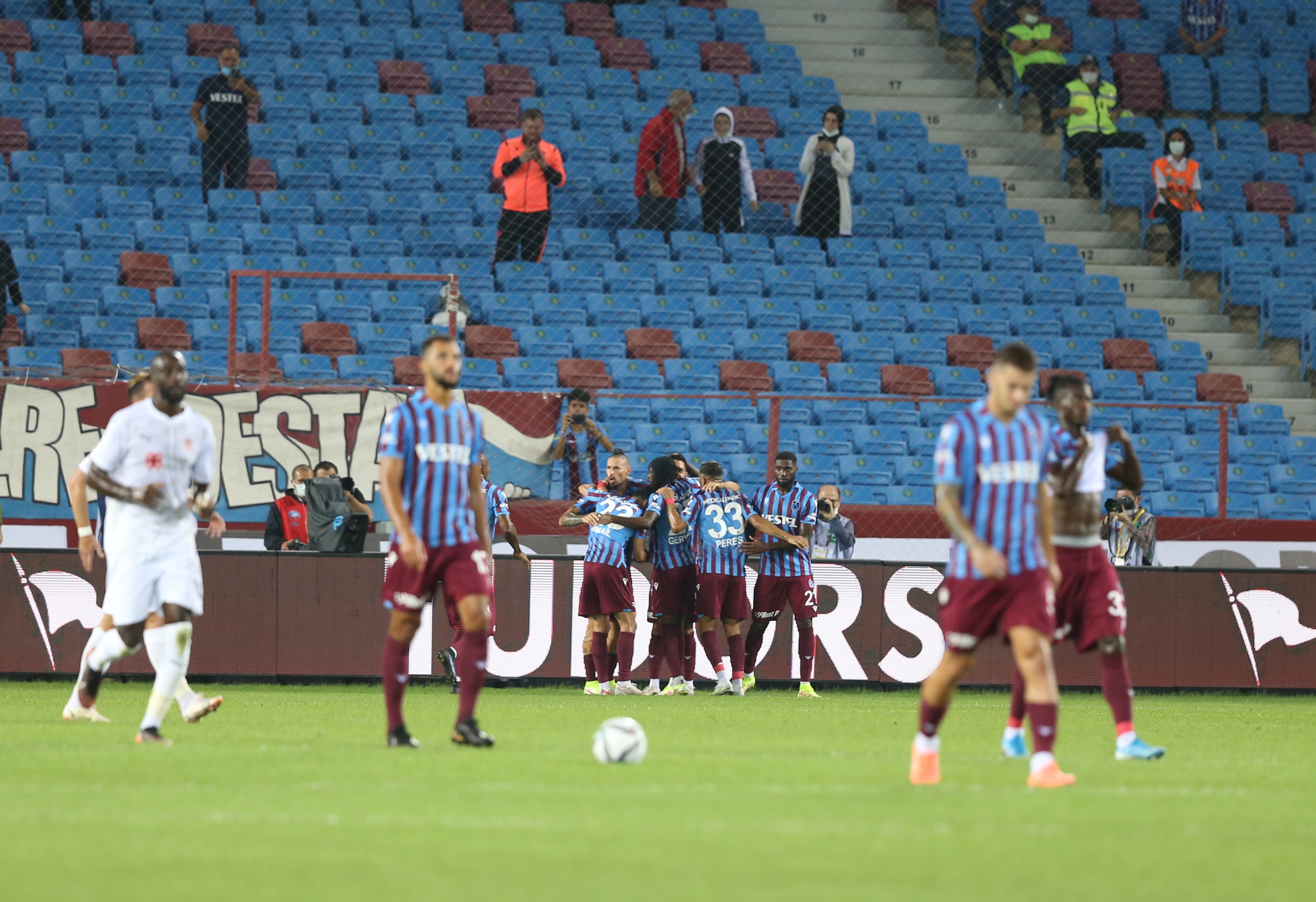 Trabzonspor, Sivasspor'u yenmeyi başardı | 2-1