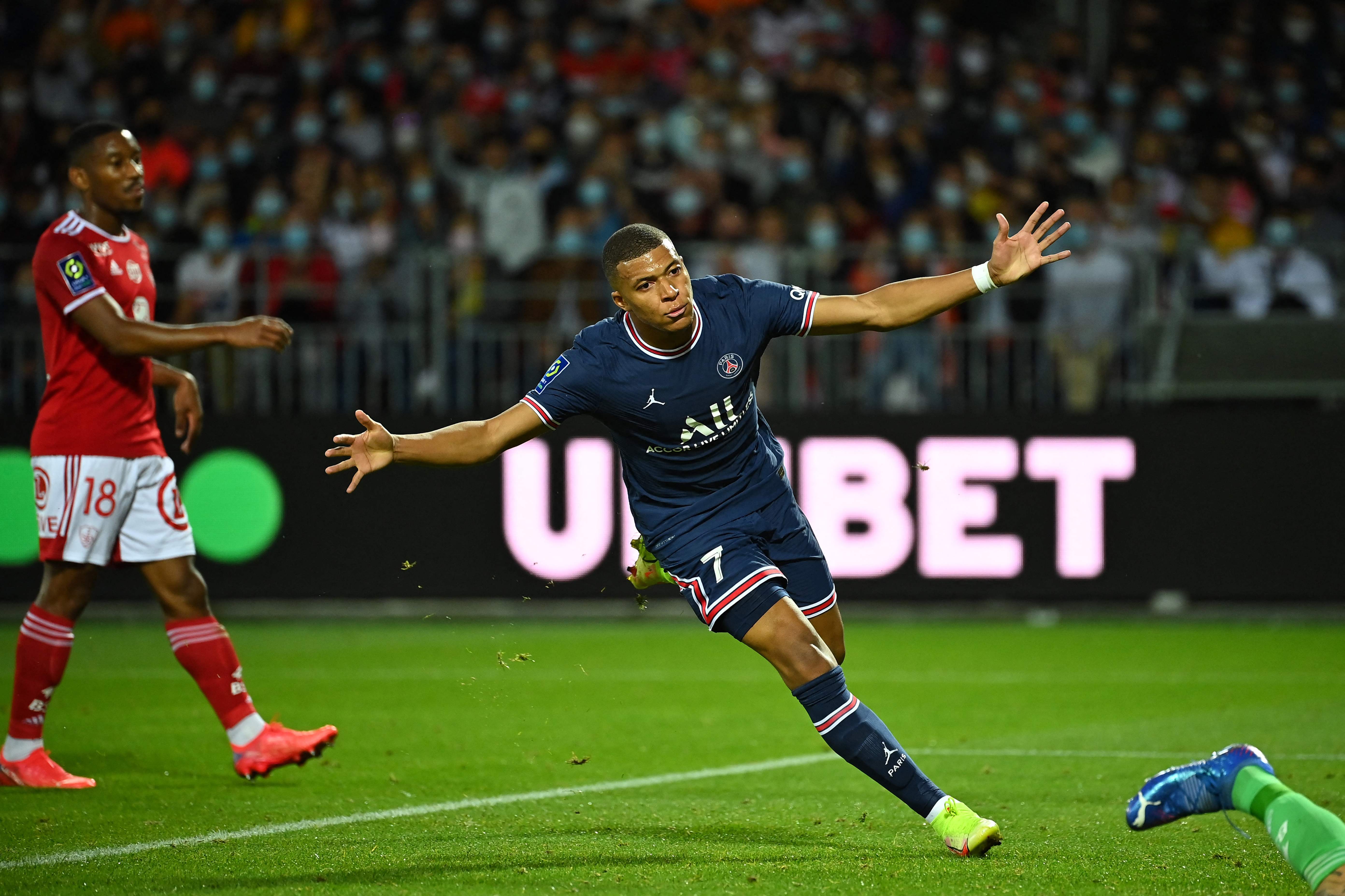 Kylian Mbappe, Real Madrid'e transfer oluyor