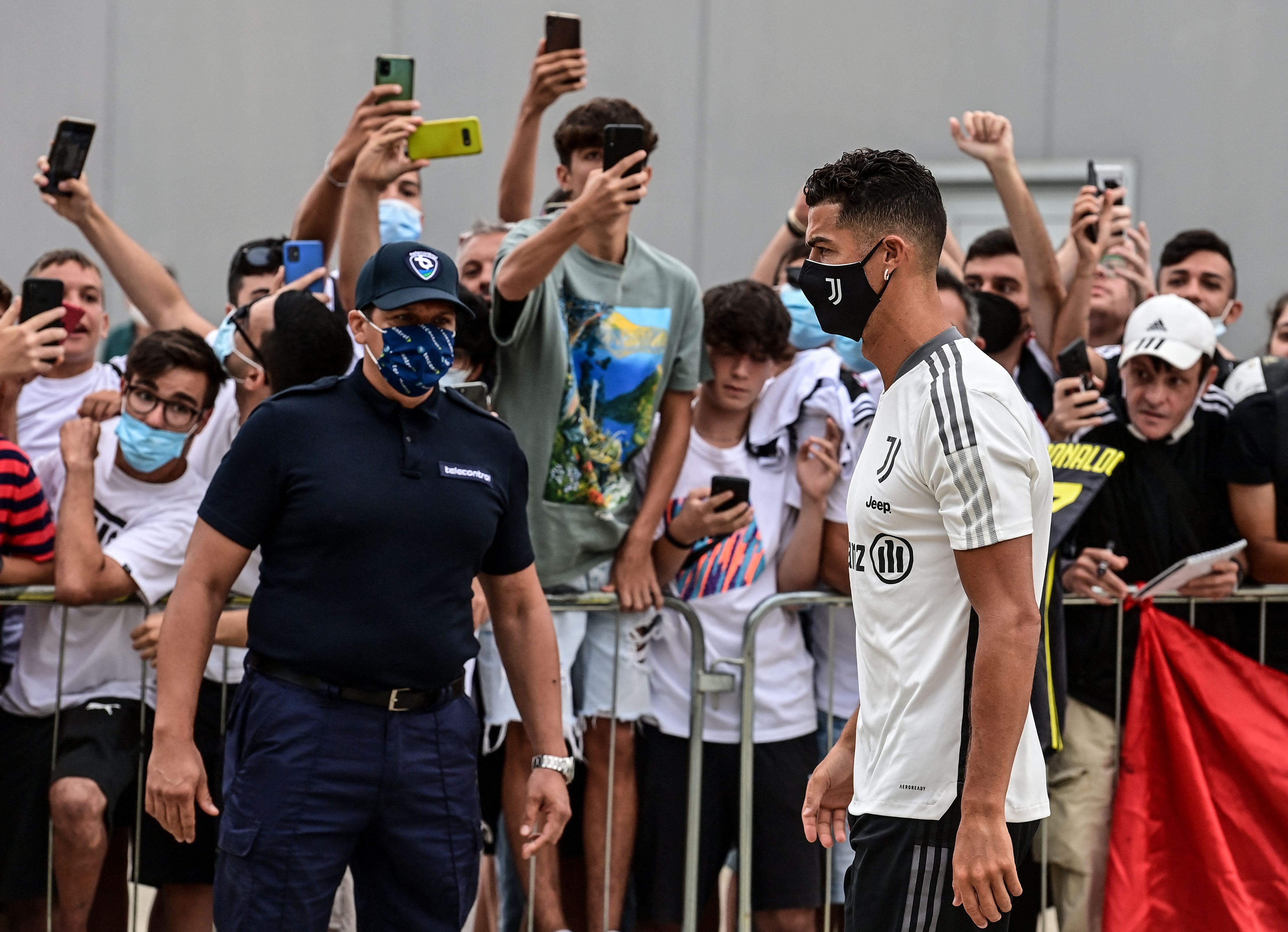 Cristiano Ronaldo, Manchester City'ye gitmek için takım arkadaşlarıyla vedalaştı