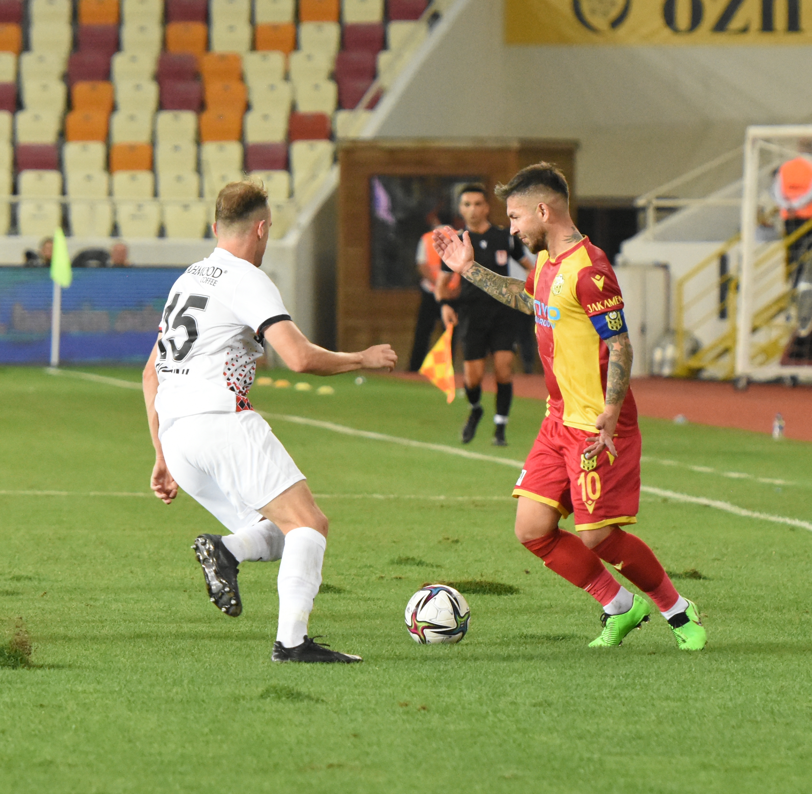 Yeni Malatyaspor'dan milli takım için Adem Büyük göndermesi