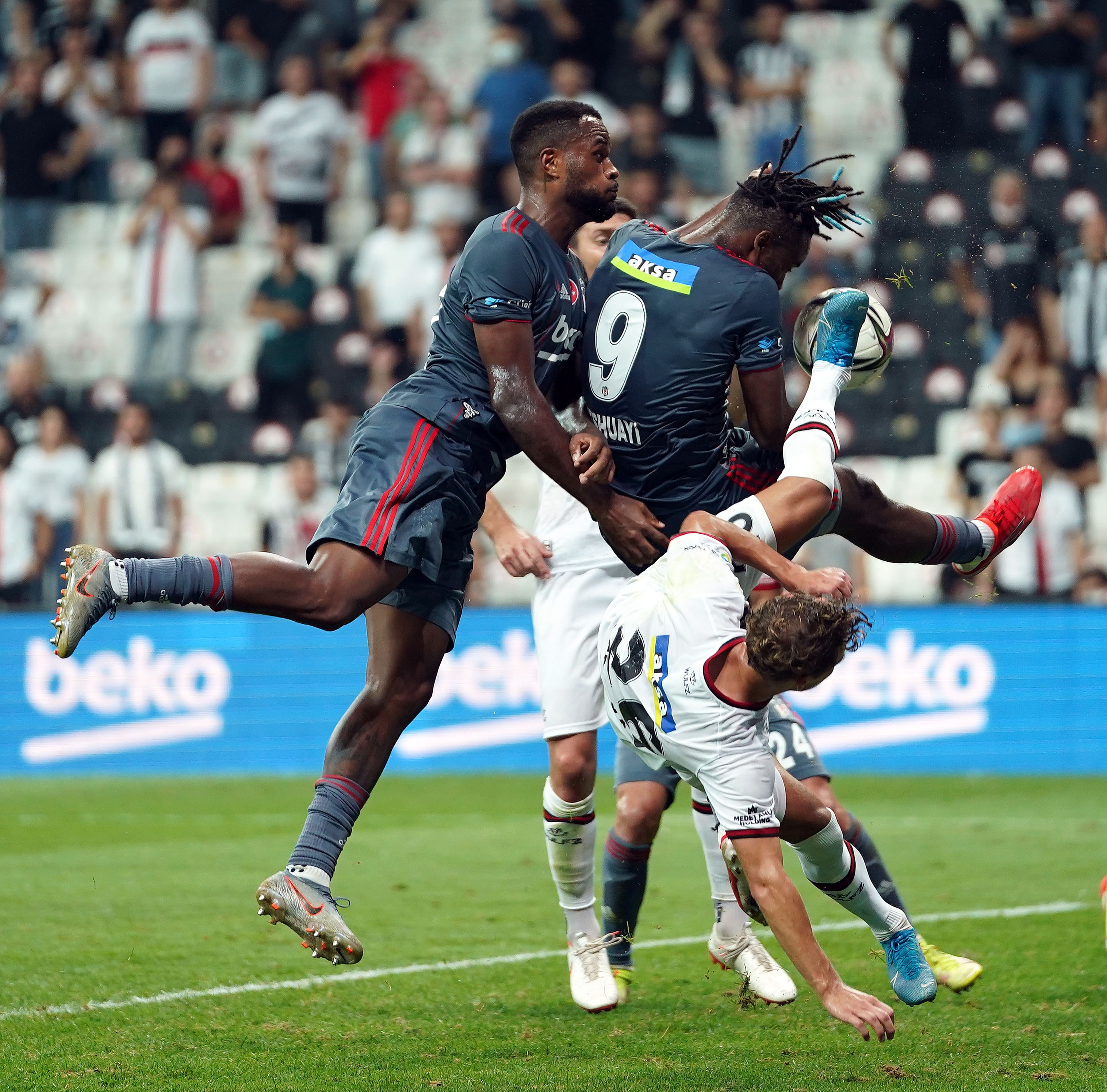 Beşiktaş, sahasında Karagümrük'ü yendi | 1-0