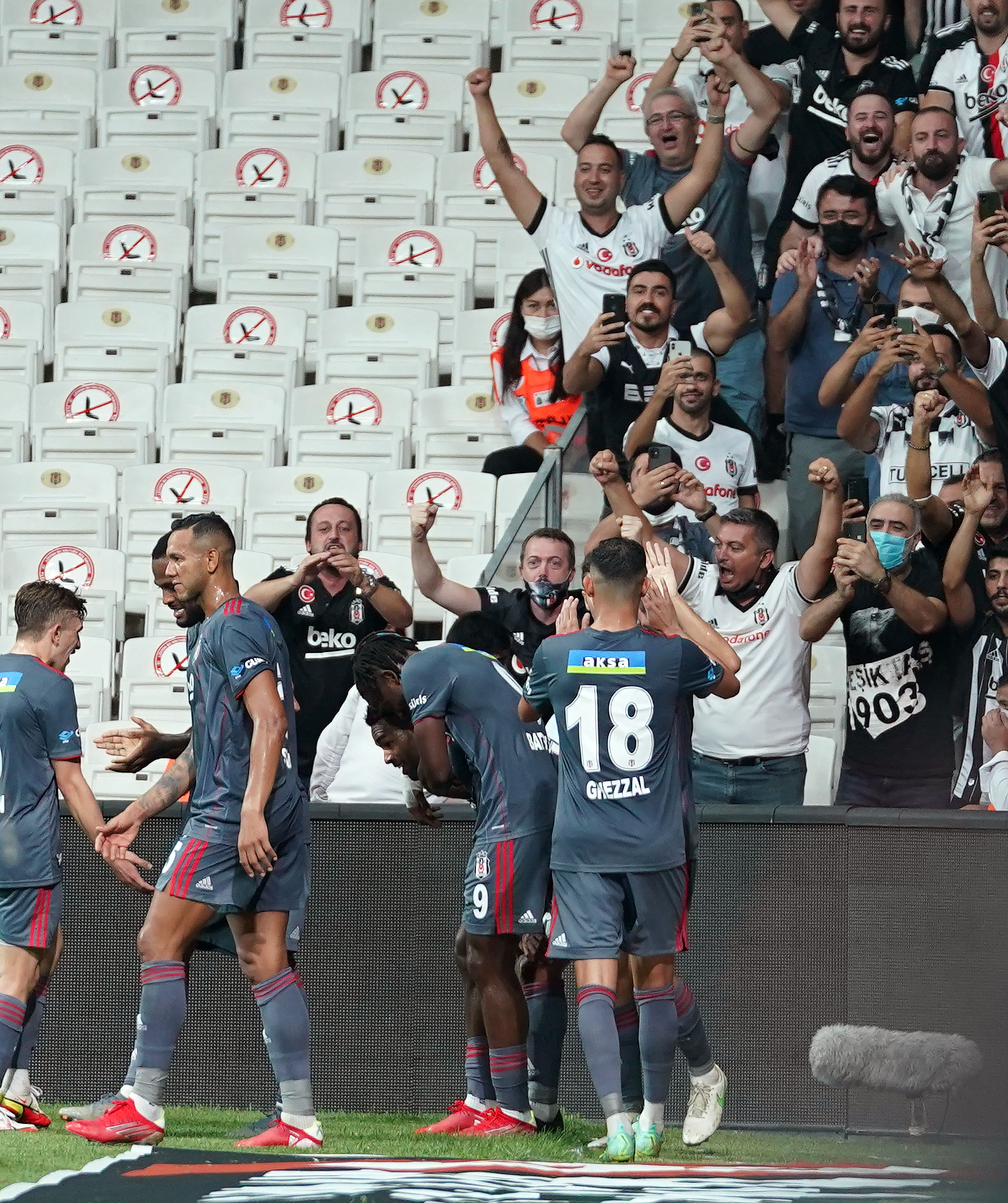 Beşiktaş, sahasında Karagümrük'ü yendi | 1-0