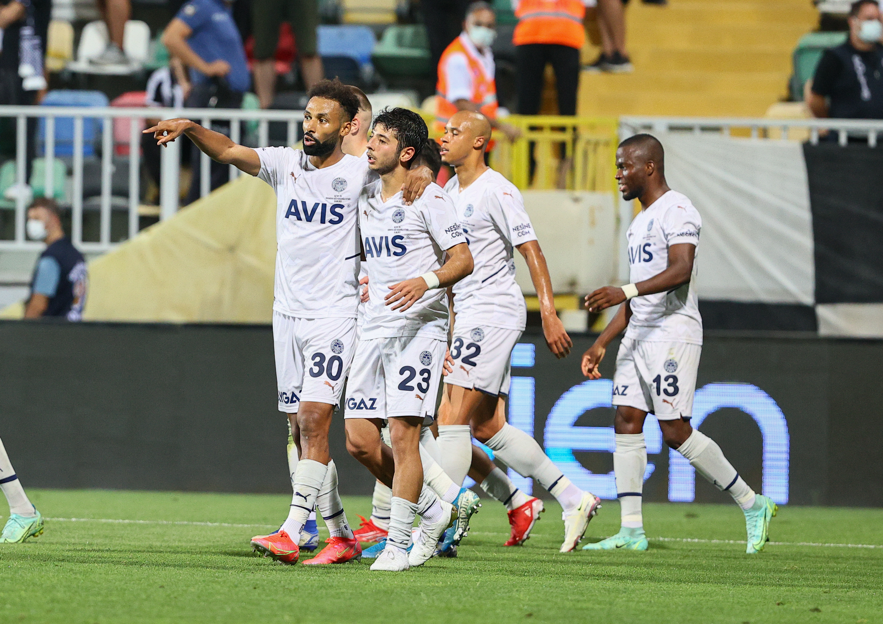 Fenerbahçe, Altay'ı yenmeyi başardı | 2-0