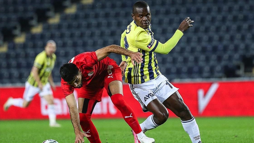 Fenerbahçe forveti Mbawana Samatta, Royal Antwerp ile anlaştı