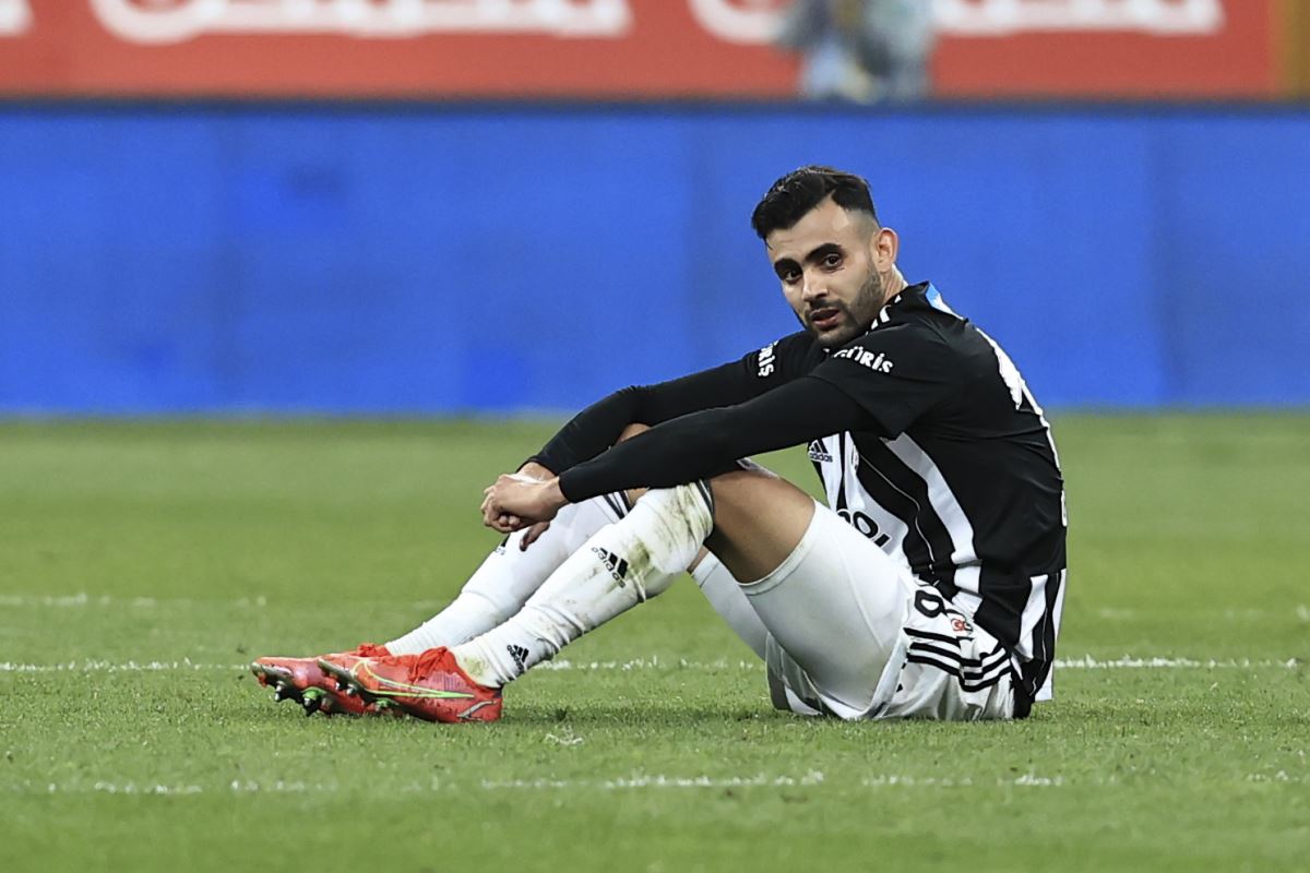 Beşiktaş, Rachid Ghezzal için Leicester City ile anlaşmaya vardı