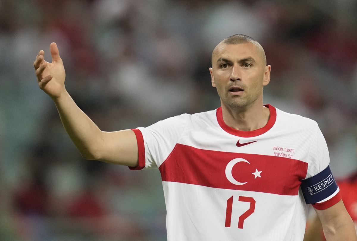 Burak Yılmaz'ın babası resmi teklifi açıkladı