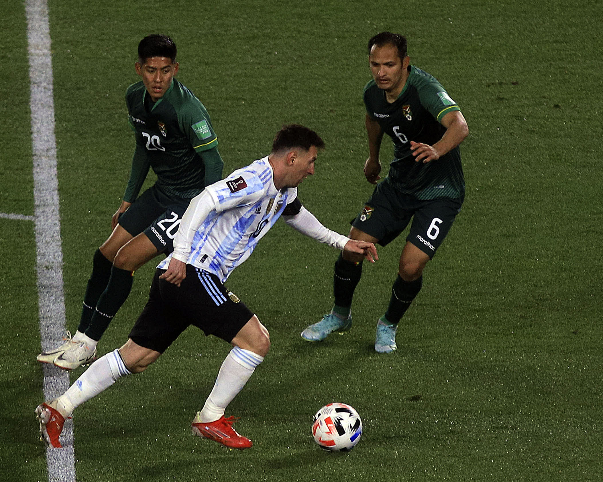 Lionel Messi, en çok gol atan Güney Amerikalı futbolcu oldu