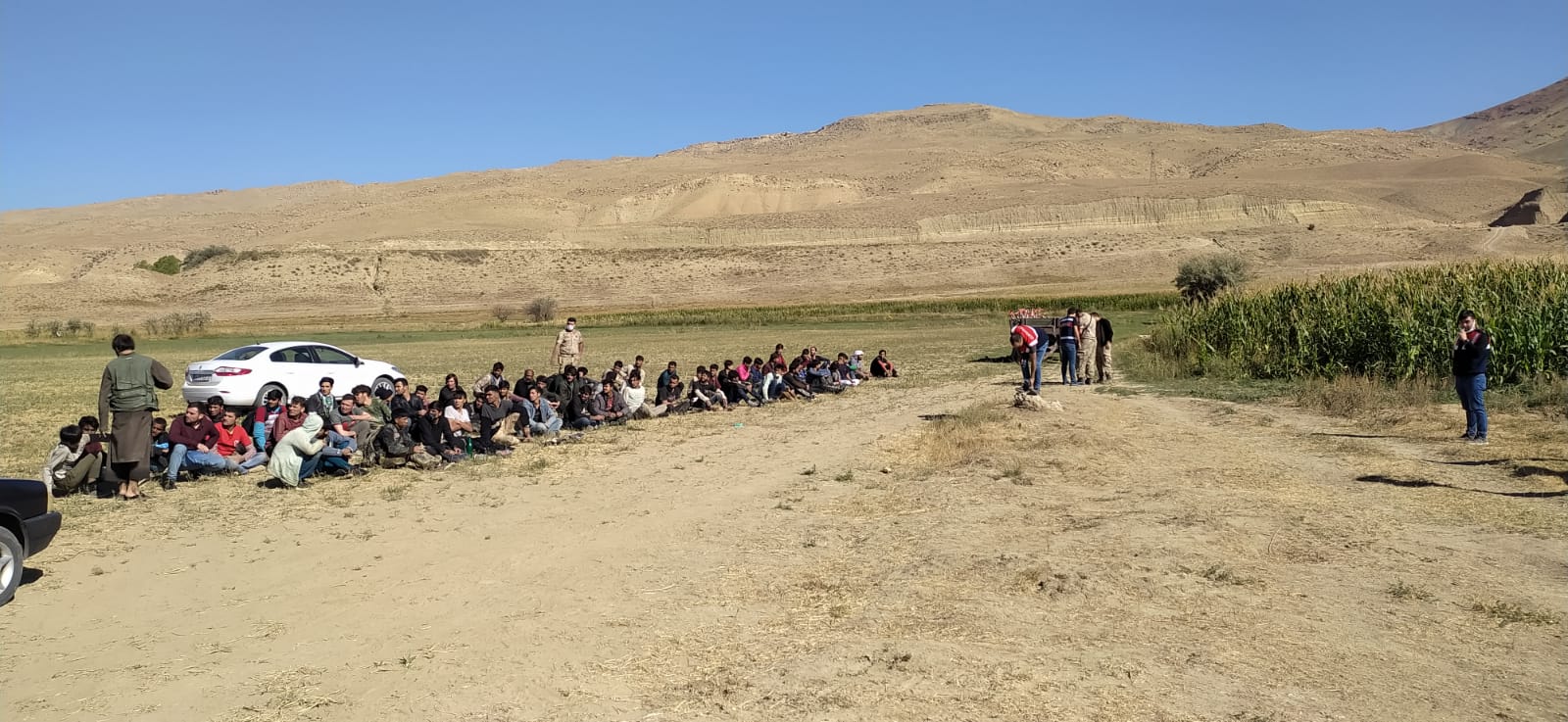 Van'da 71 kaçak göçmen ve 2 organizatör yakalandı