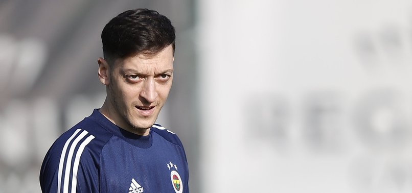 Mesut Özil seçimlerde hangi partiye oy vereceğini açıkladı