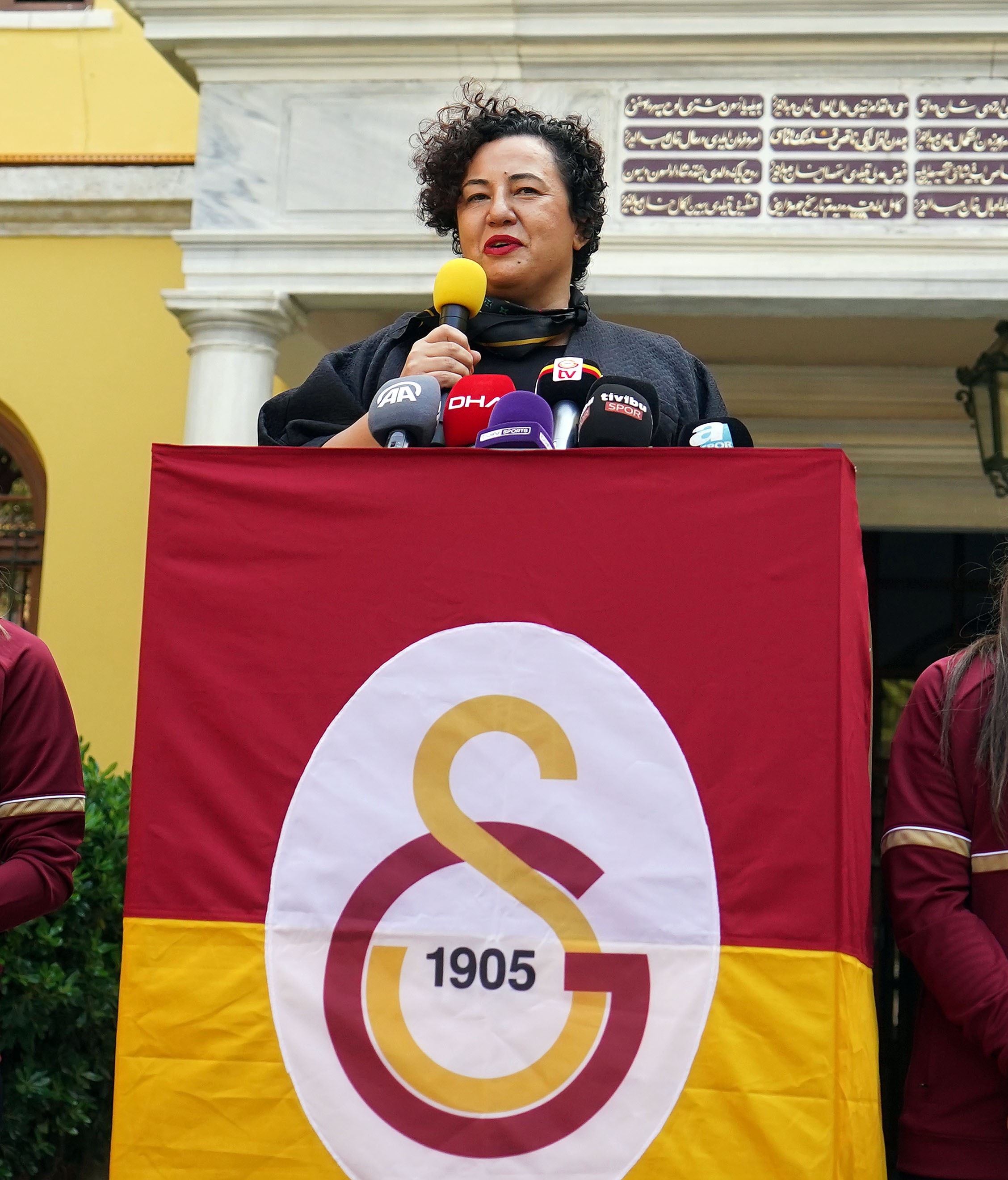 Galatasaray'da kadın futbol takımı tanıtıldı (18.09.2021)