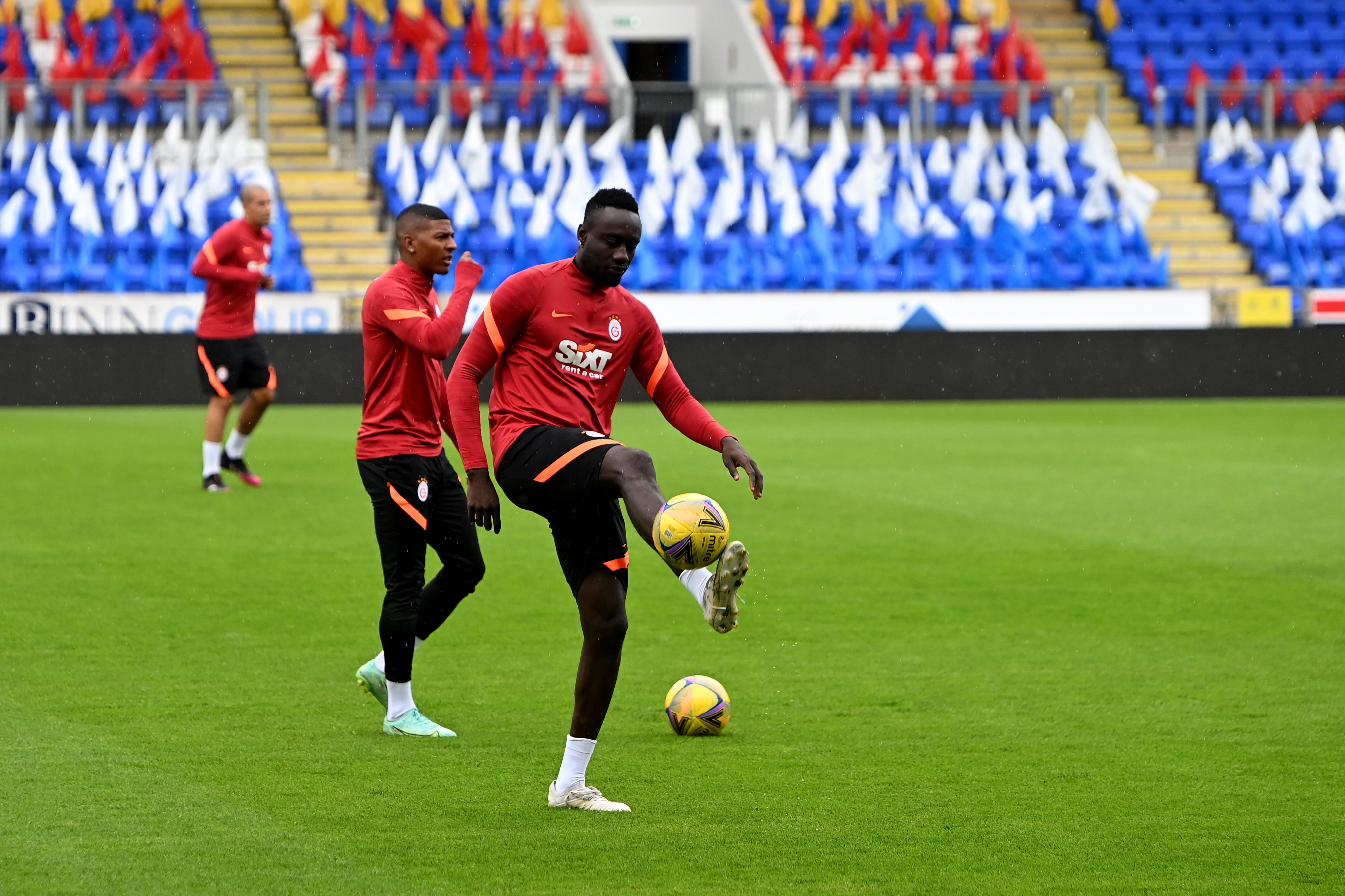 Galatasaray'ın Alanyaspor maçı kadrosunda Mbaye Diagne yer almadı