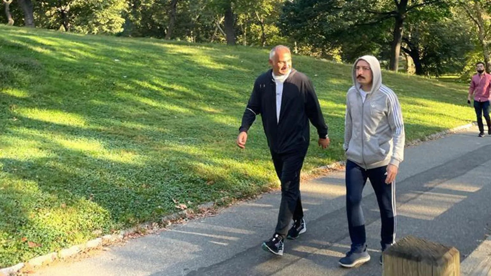 Bakan Ersoy ve Bakan Muş, Central Park'ta yürüyüşü yaptı