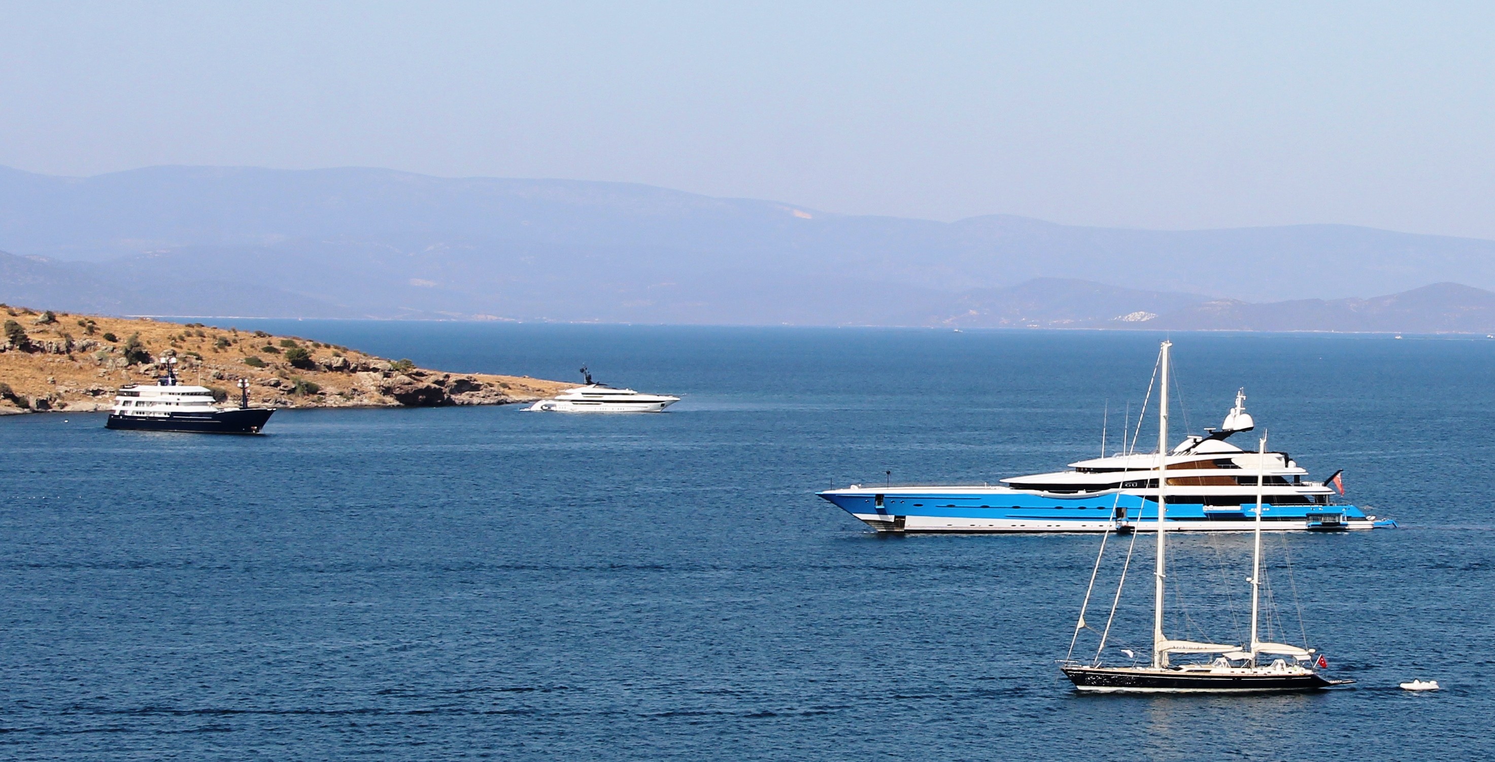 400 milyon dolarlık yatıyla 90 gündür Bodrum'da