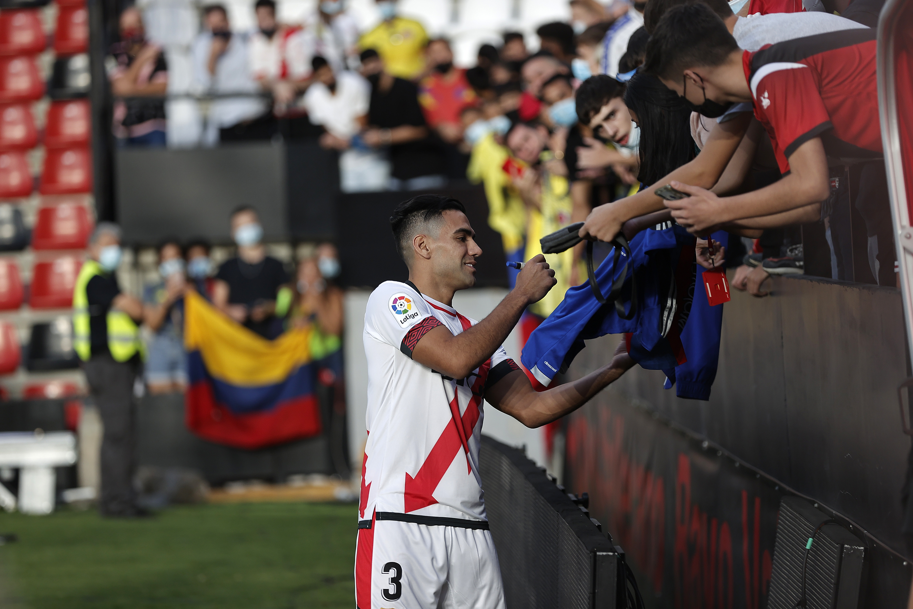 Radamel Falcao, Rayo Vallecano'da gollerine devam ediyor