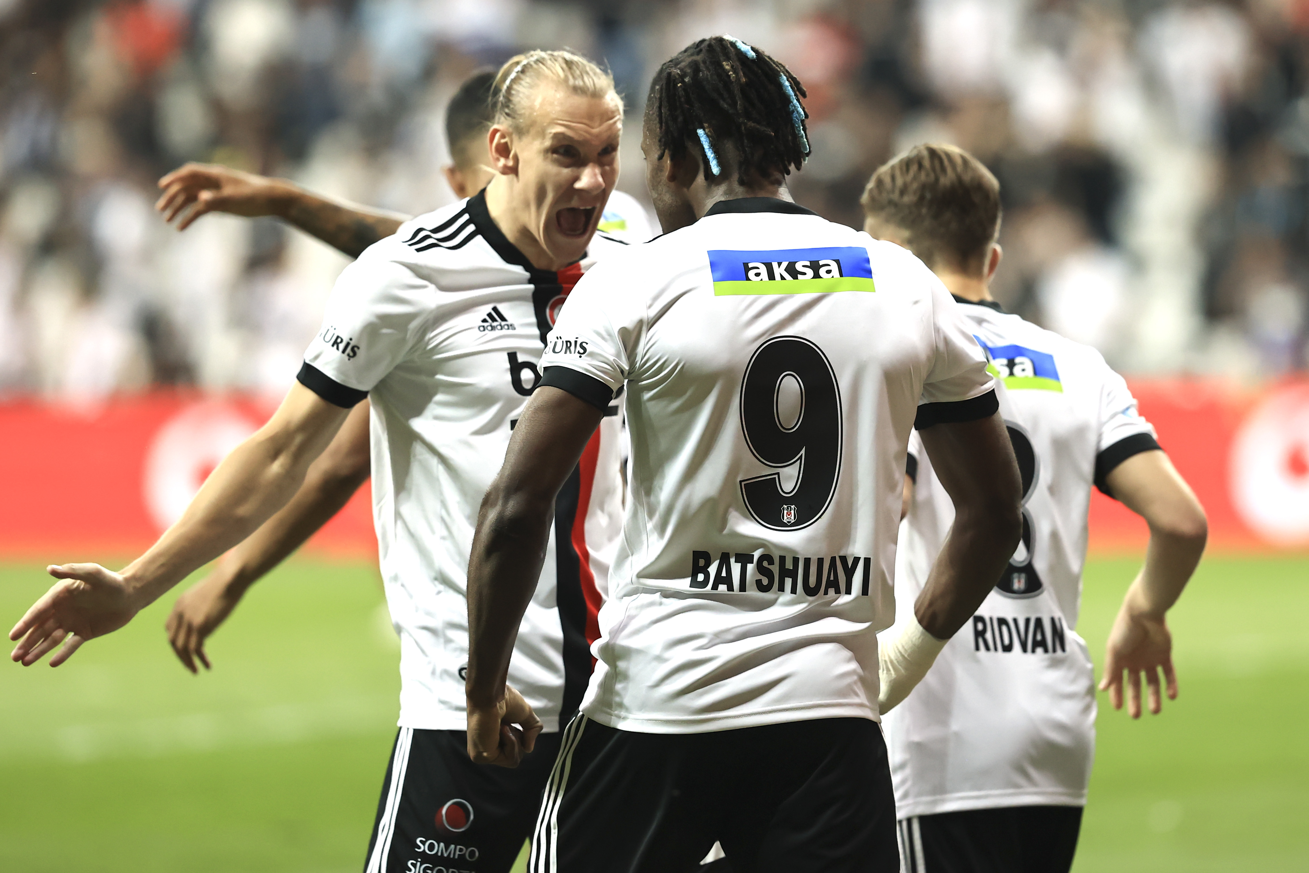 Beşiktaş Altay maçına 8 eksik ile çıkacak!