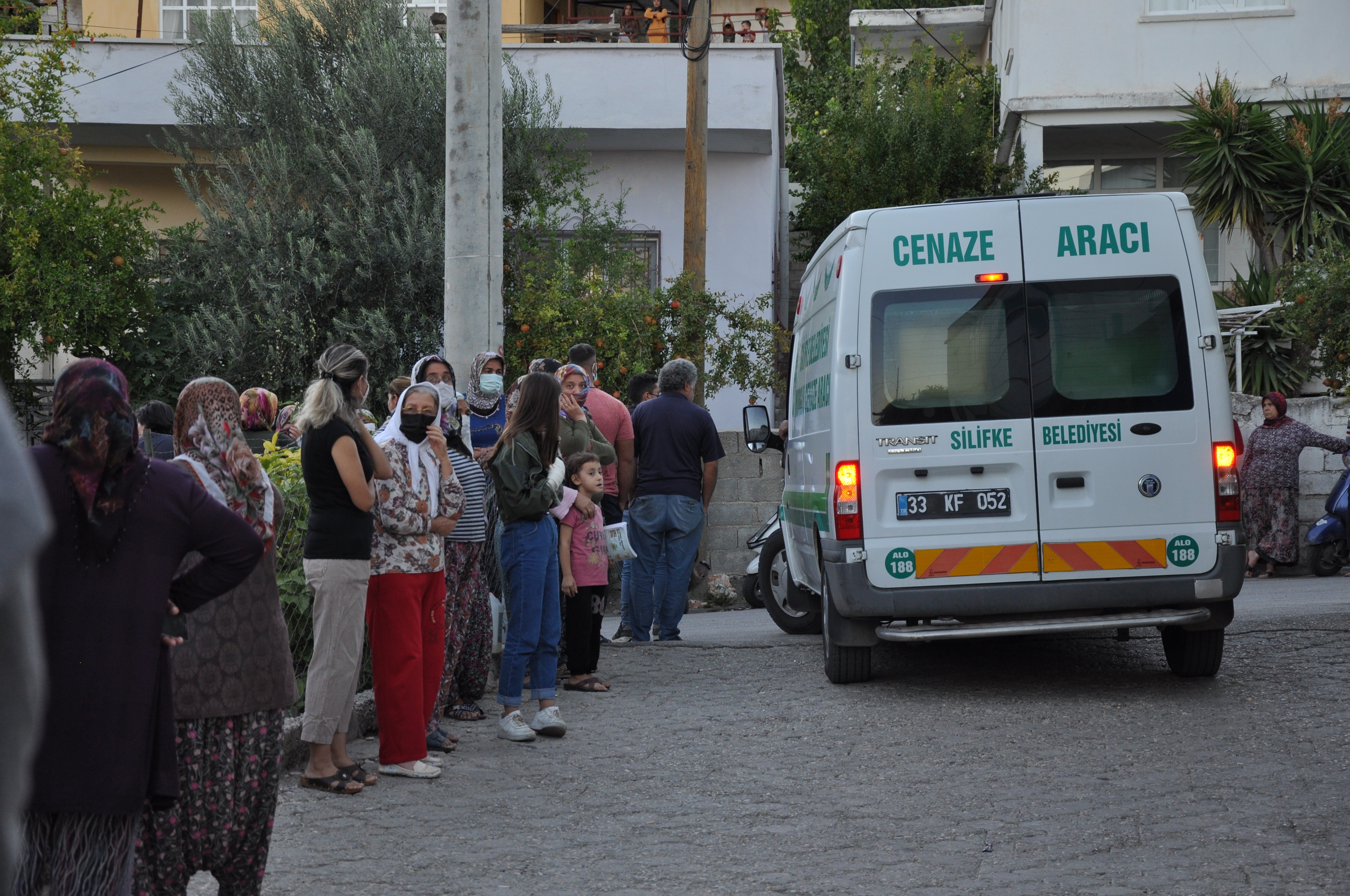 Mersin'de facia: Karısı ve baldızını vurup intihar etti