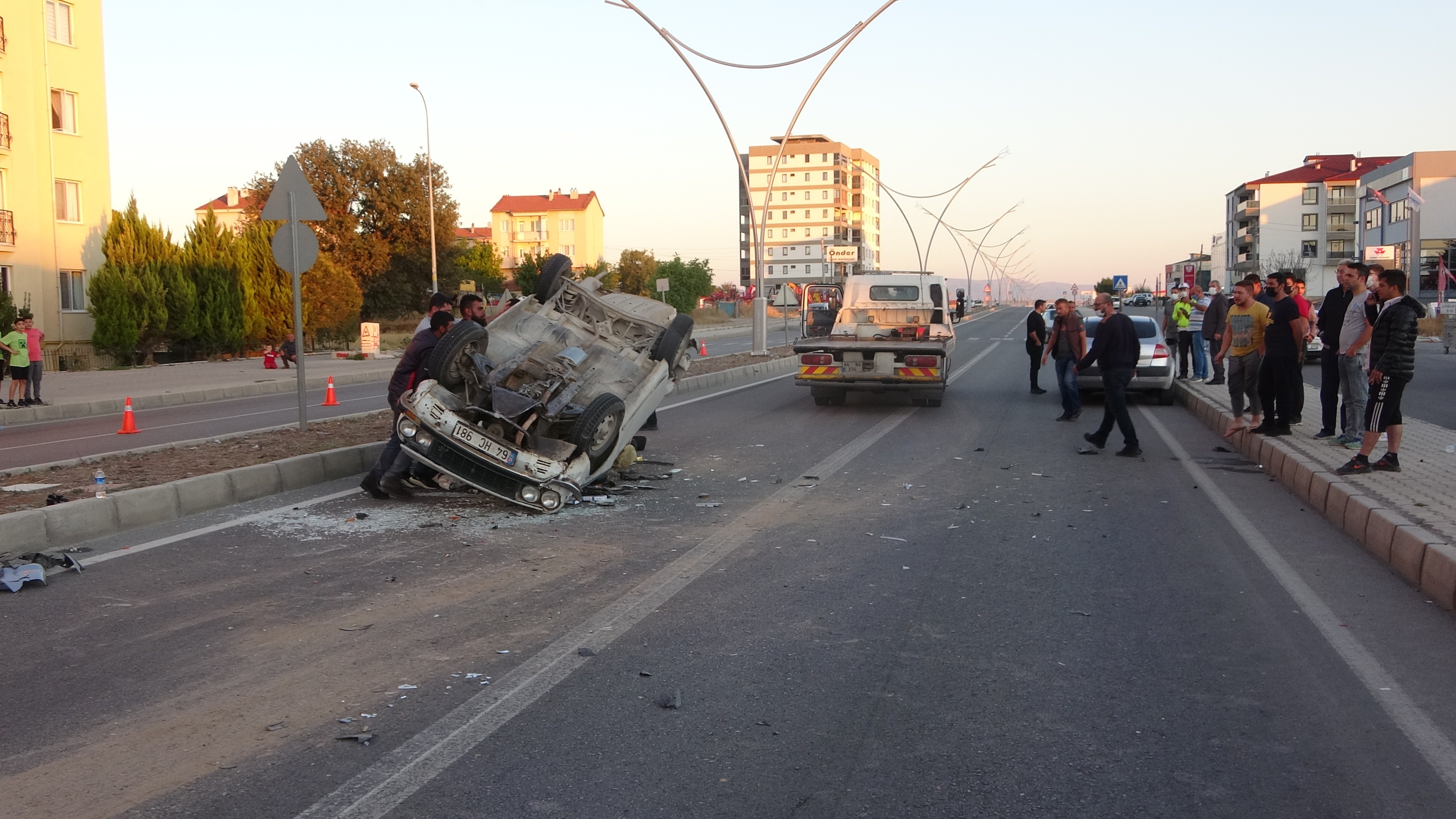 Otomobil takla attı: Çok sayıda yaralı