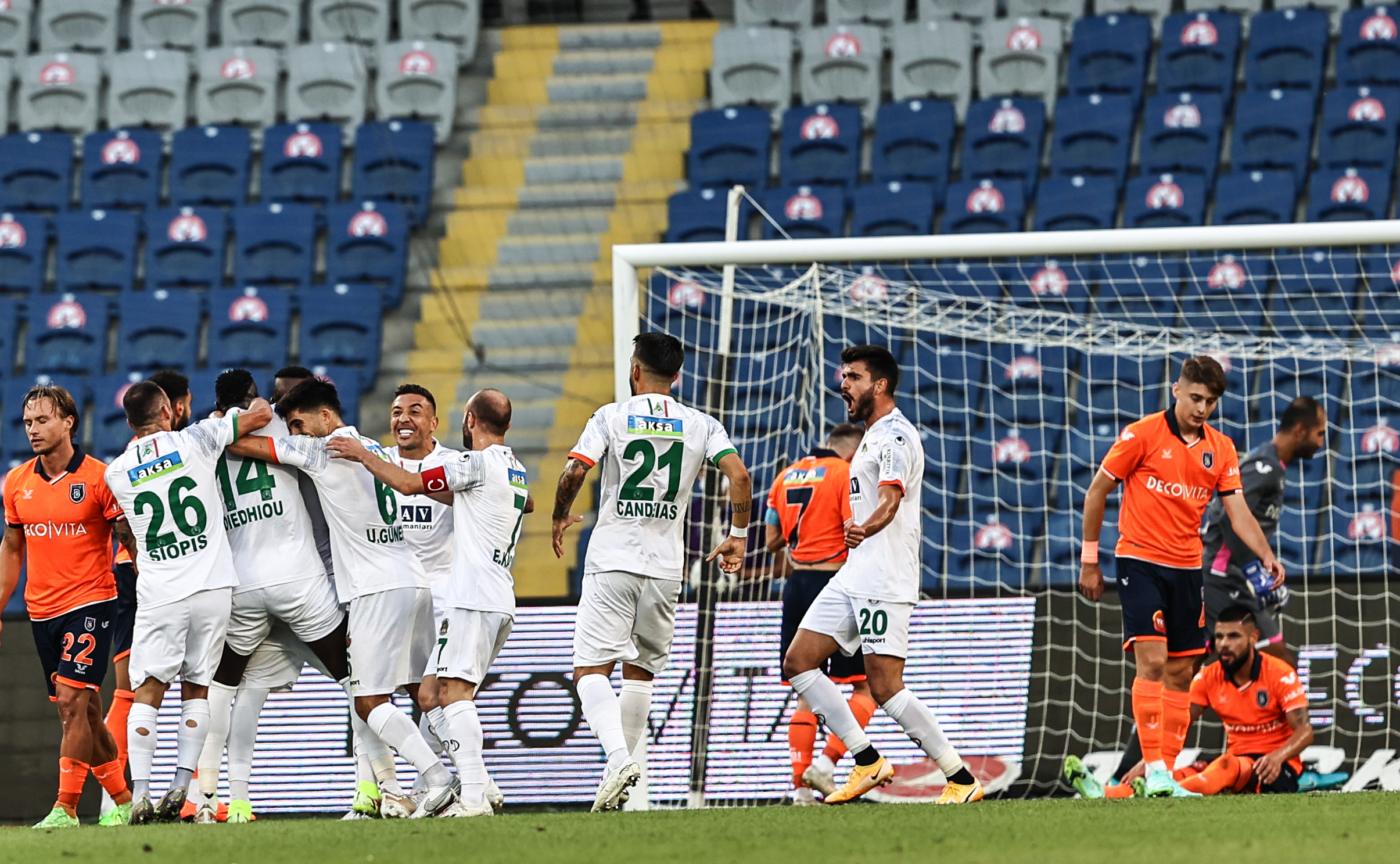 Aytemiz Alanyaspor ile Kenan Koçak anlaşamadı