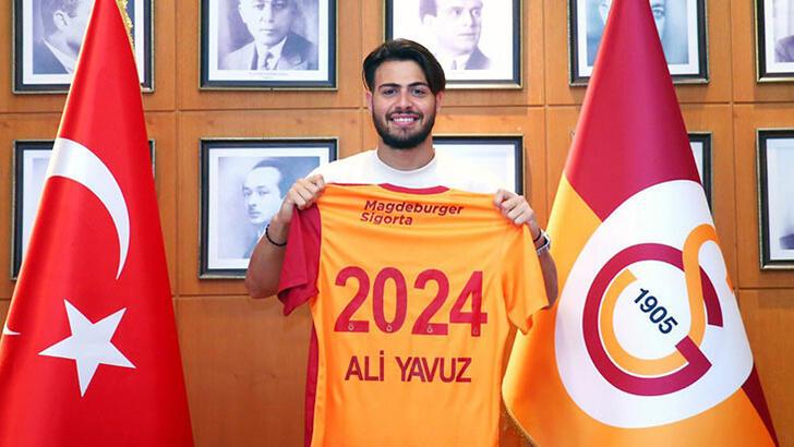 Galatasaray, transfer döneminde 16 futbolcu ile yollarını ayırdı