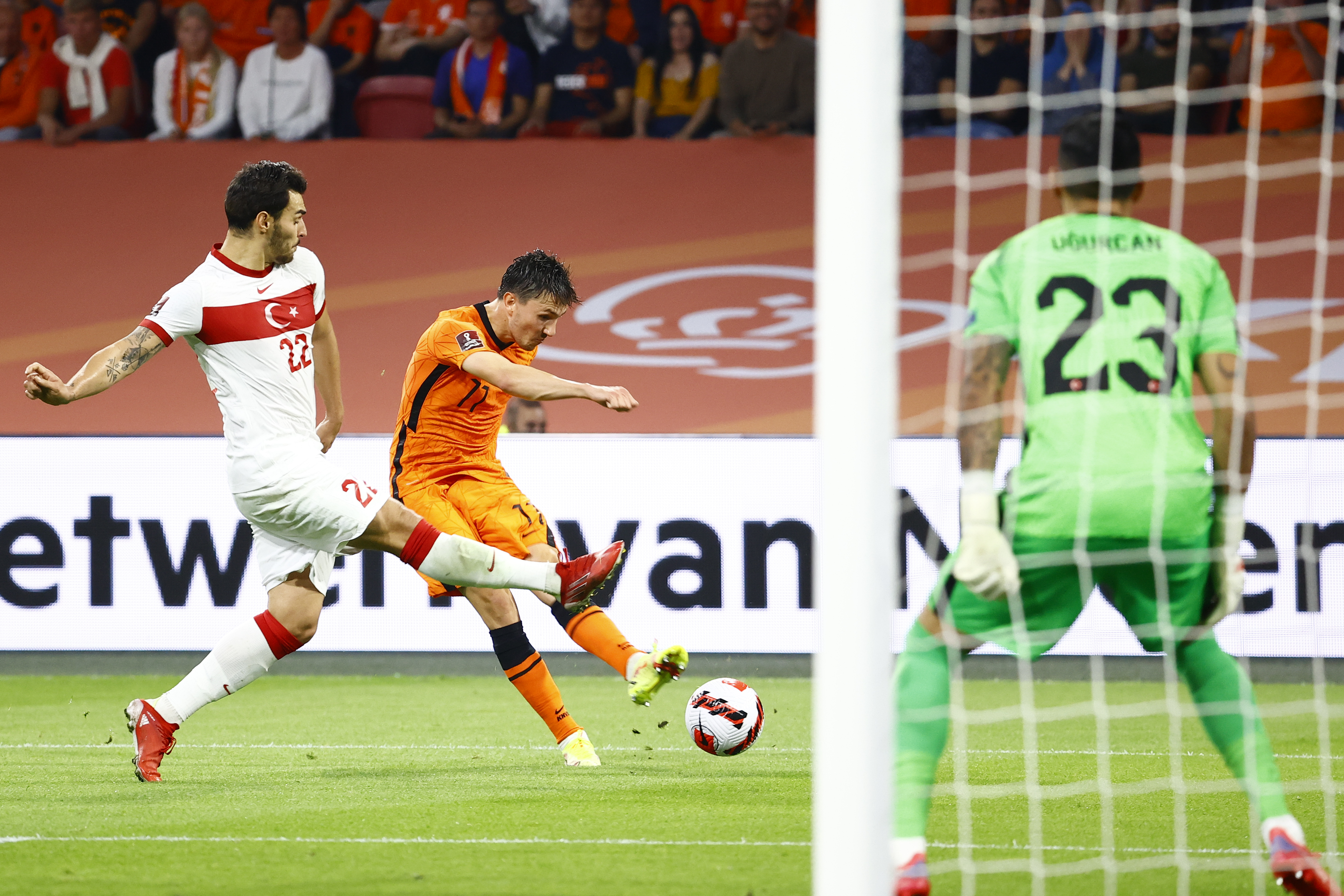 Türkiye, Hollanda'ya 6-1 mağlup oldu