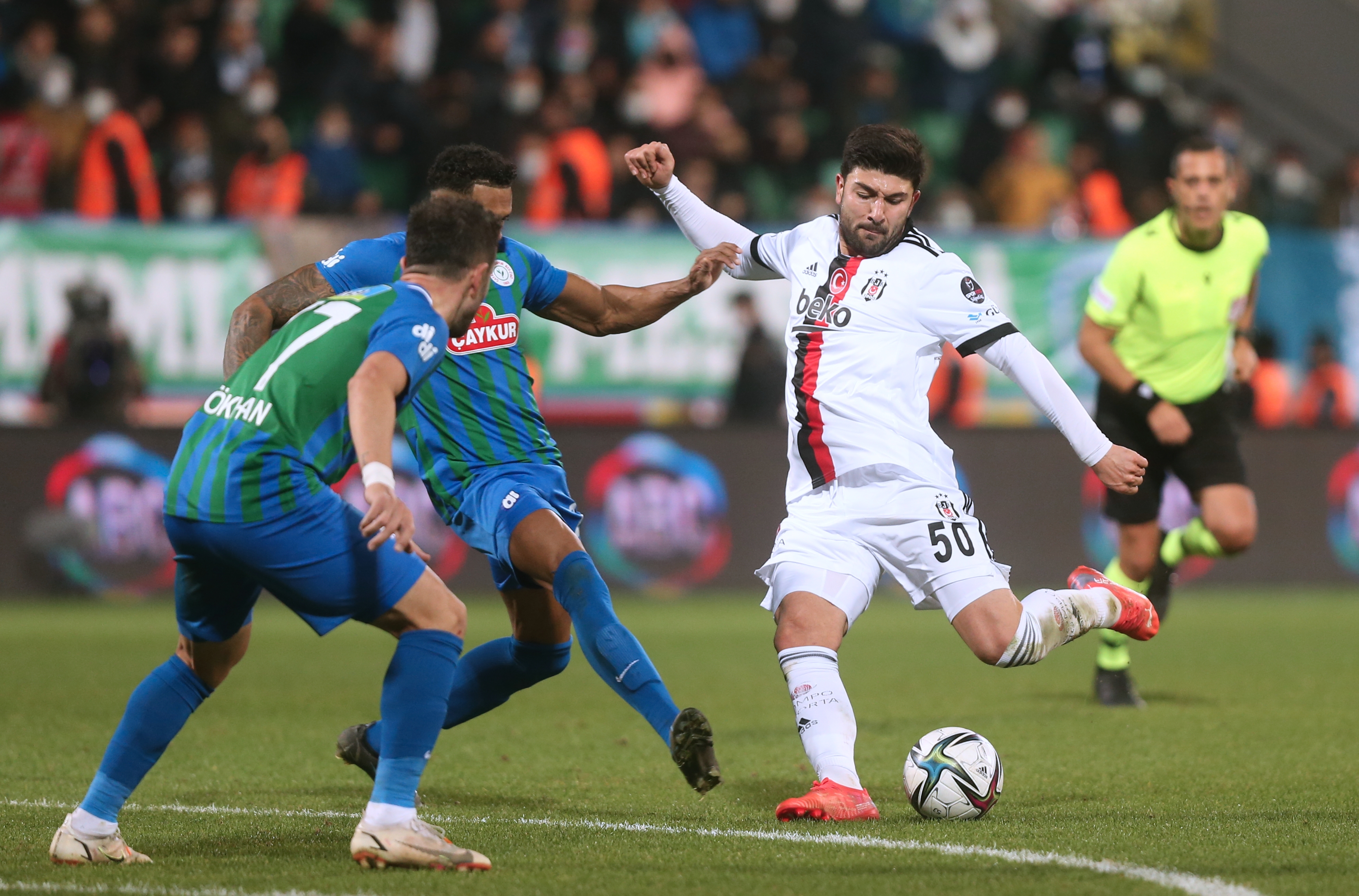 Hakemler Ç. Rizespor - Beşiktaş maçındaki tartışmalı pozisyonları yorumladı