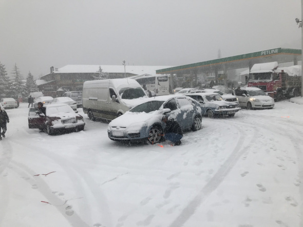 Antalya -Konya karayolunda kar kalınlığı 50 santime ulaştı