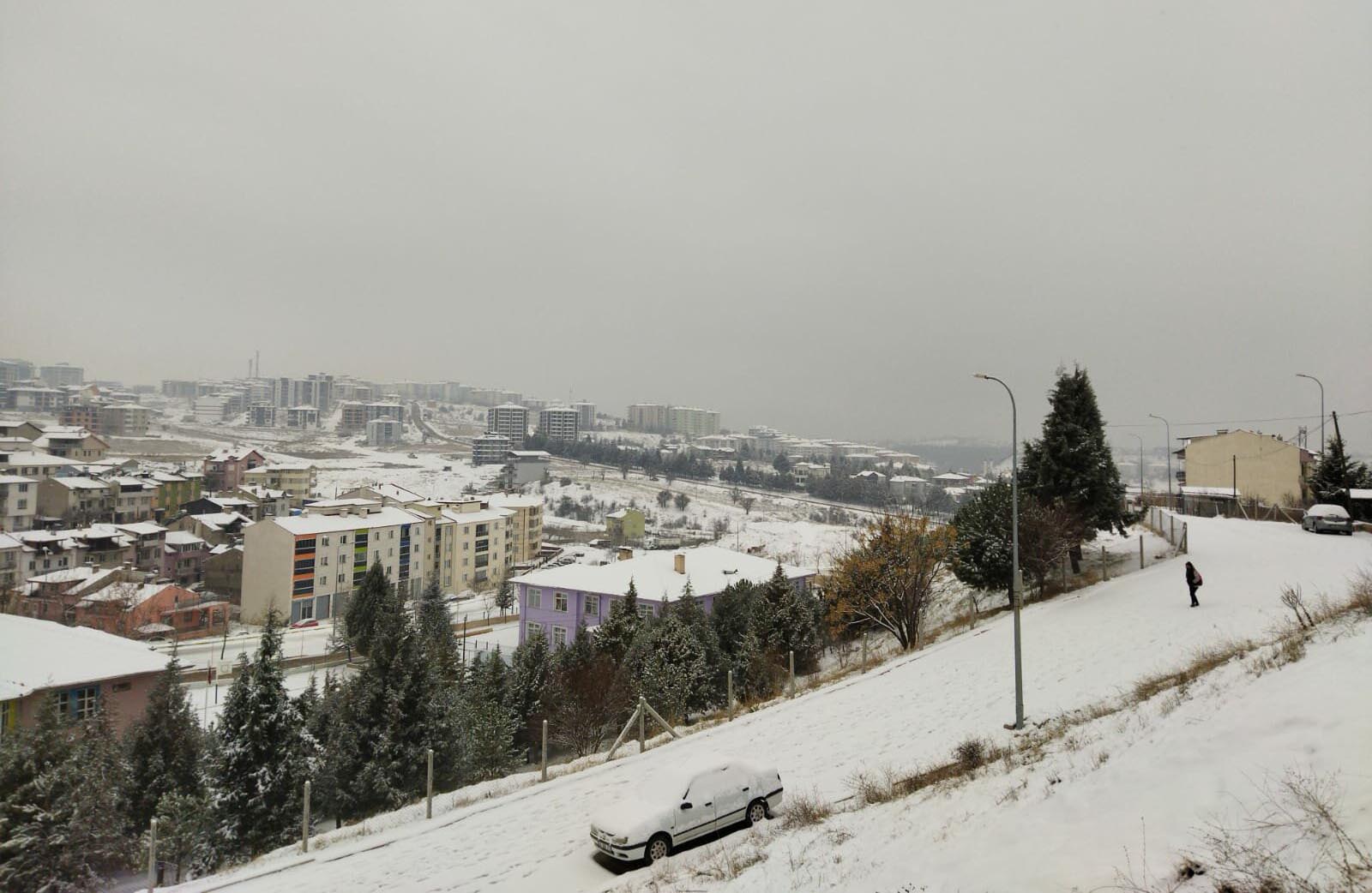 Uşak'ta okullara 'kar' tatili