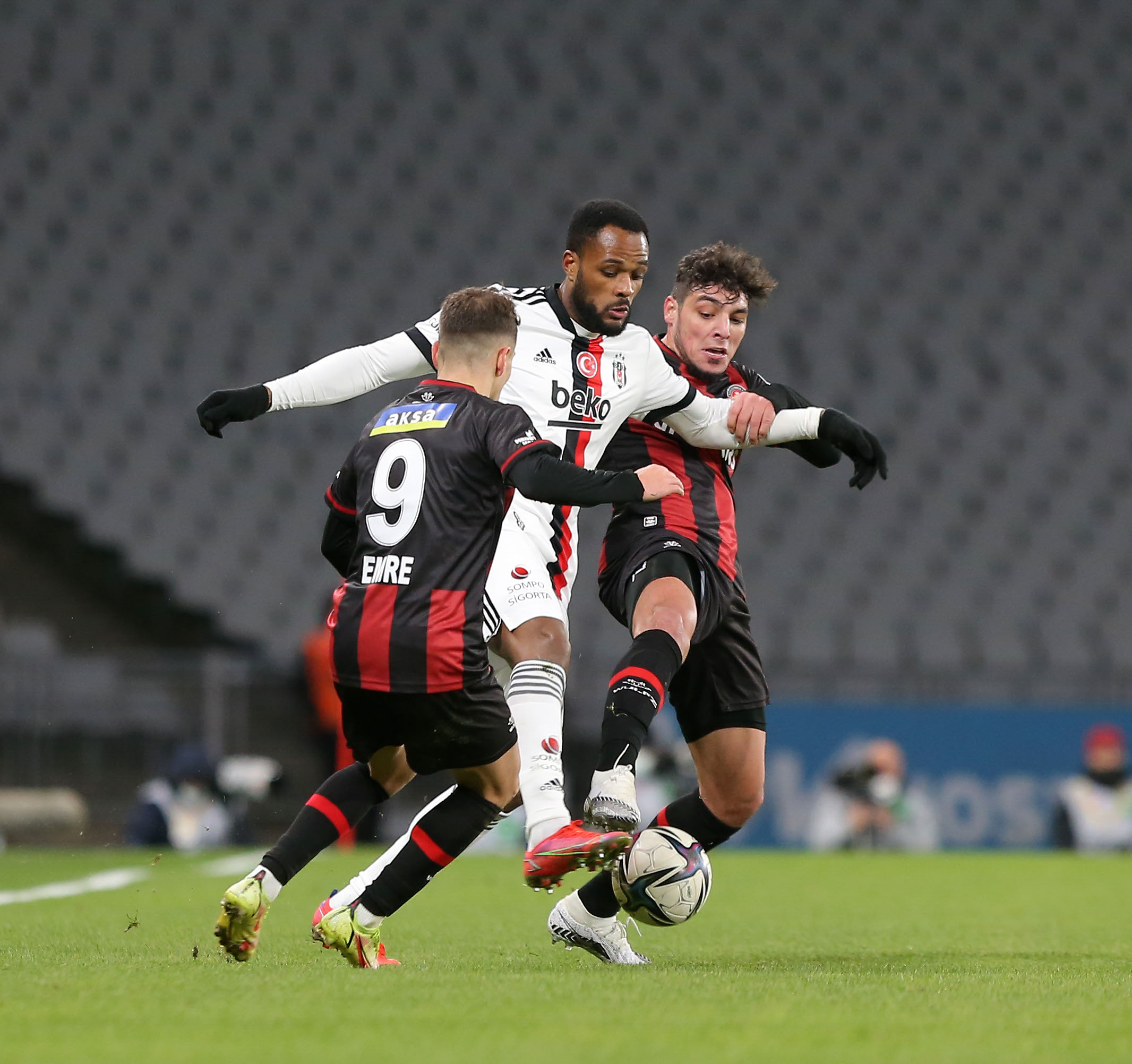 Beşiktaş, deplasmandan mutlu ayrıldı! Fatih Karagümrük 0-1 Beşiktaş