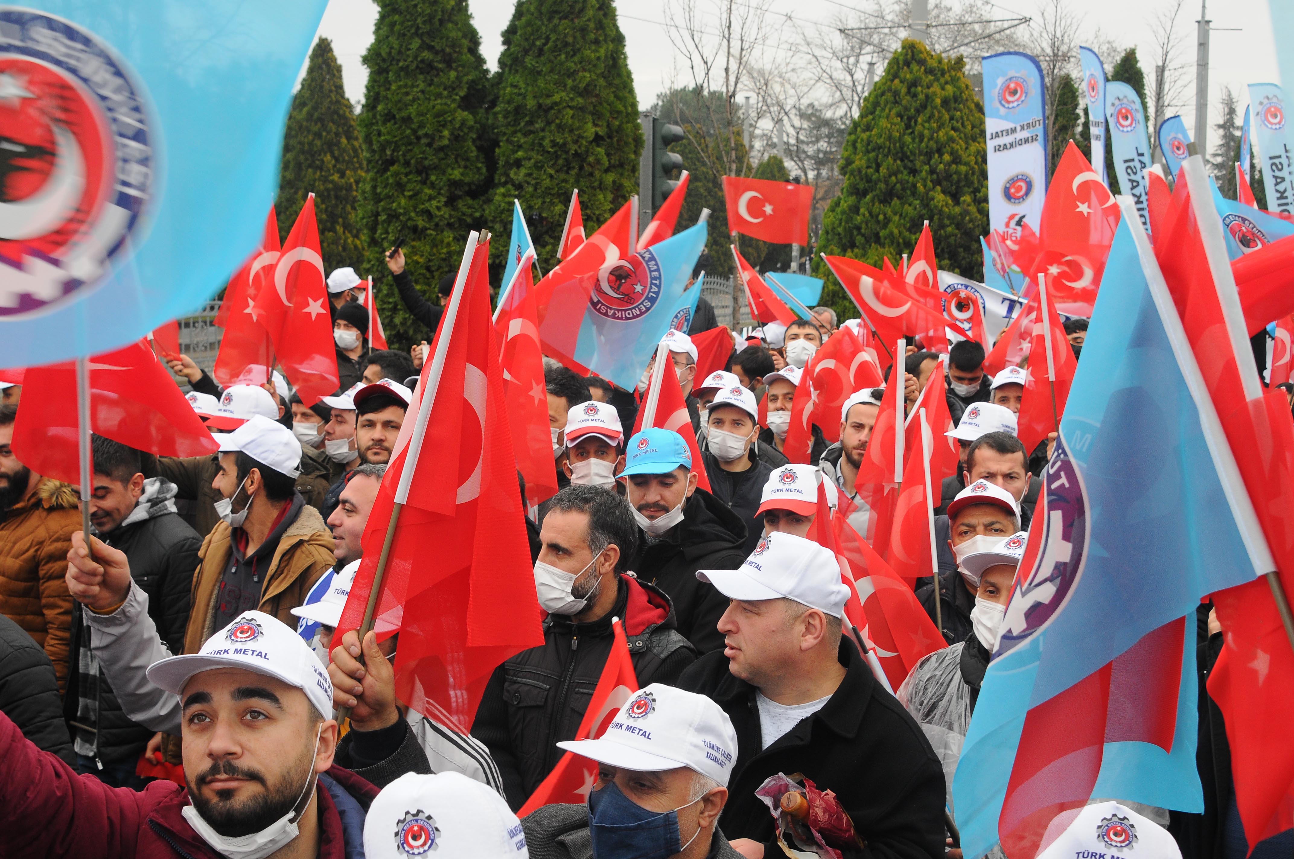 İzmit’te metal işçilerinden 'toplu sözleşme' mitingi