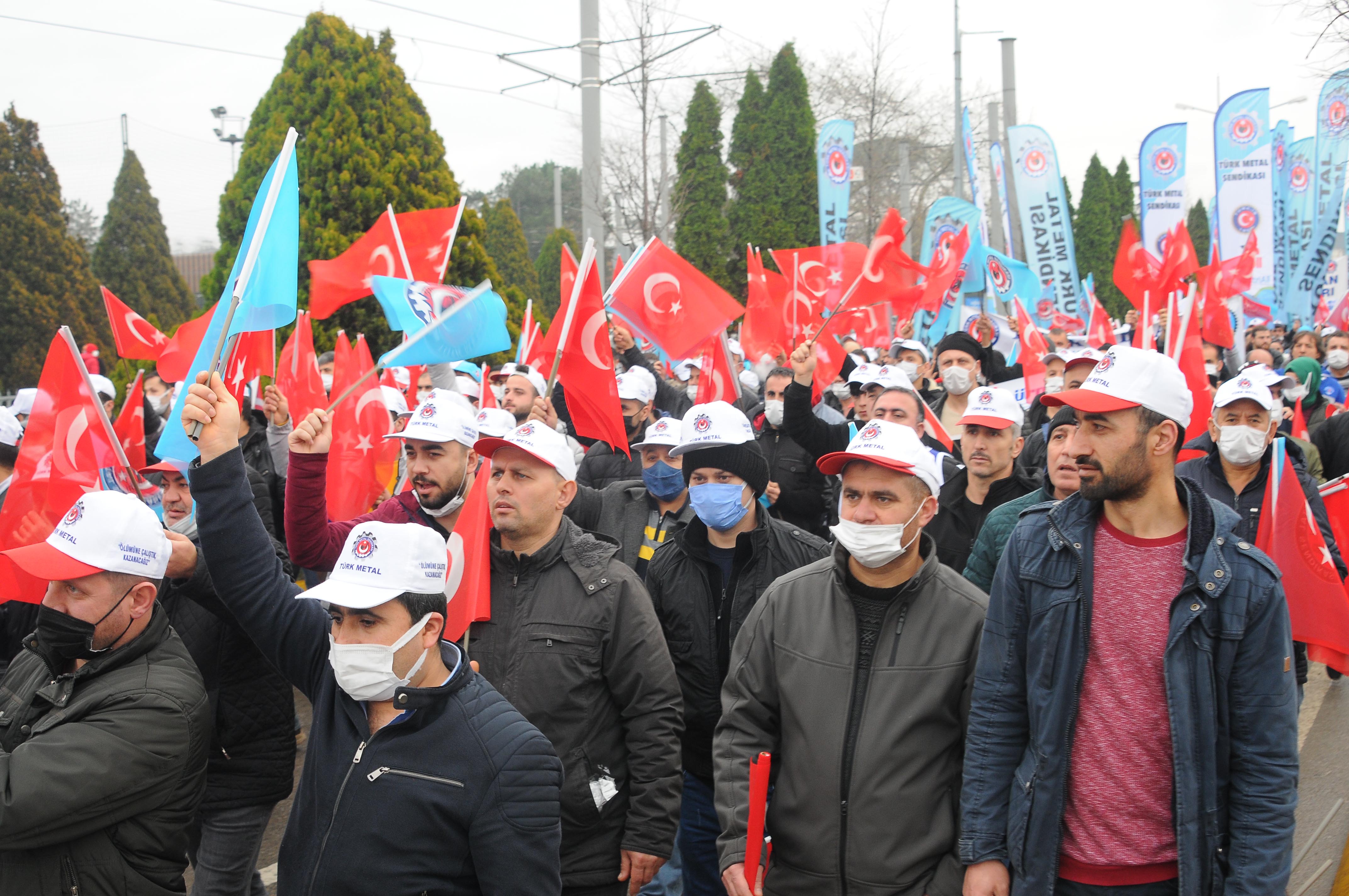 İzmit’te metal işçilerinden 'toplu sözleşme' mitingi