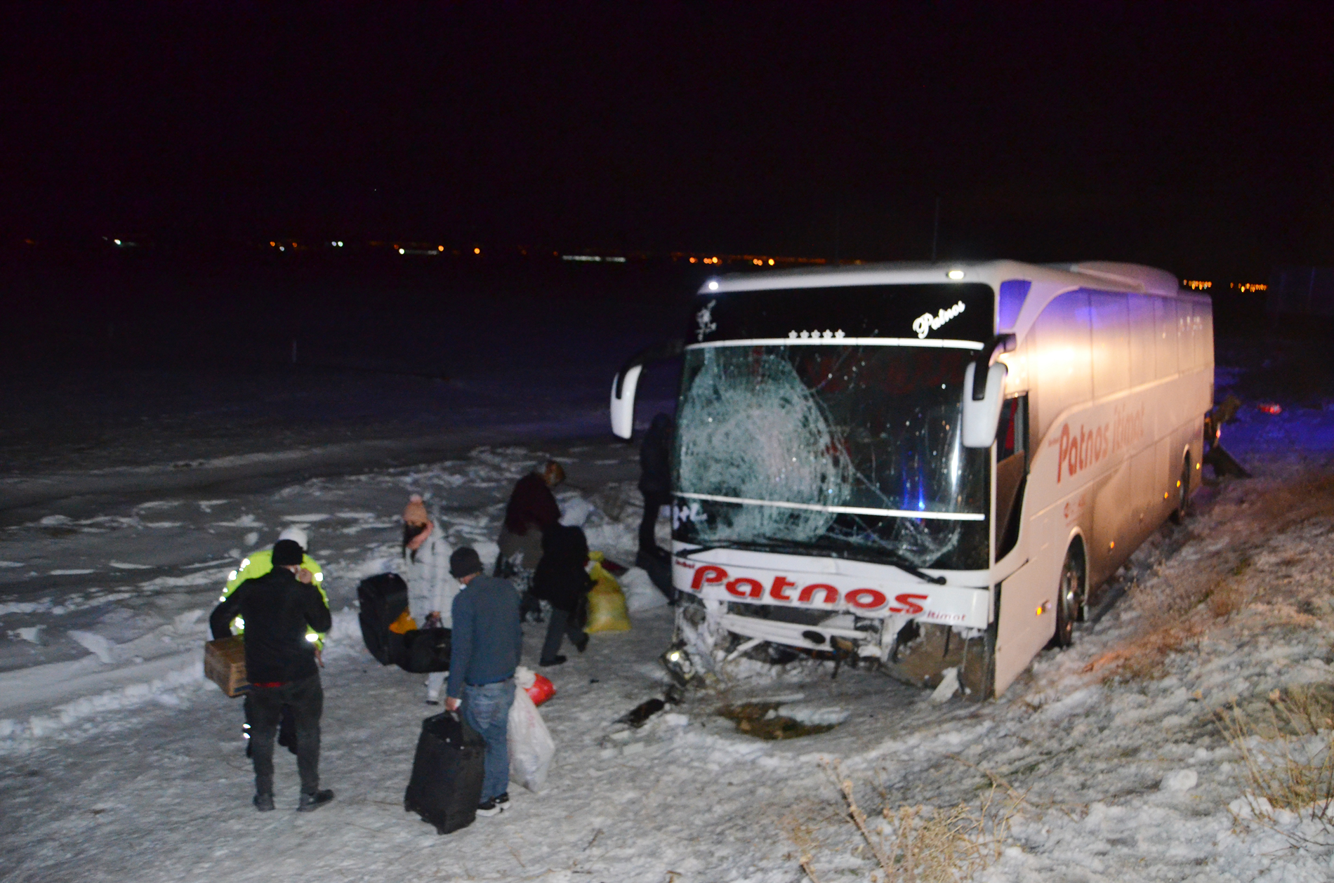 Aksaray’da yolcu otobüsü şarampole düştü: 4 yaralı