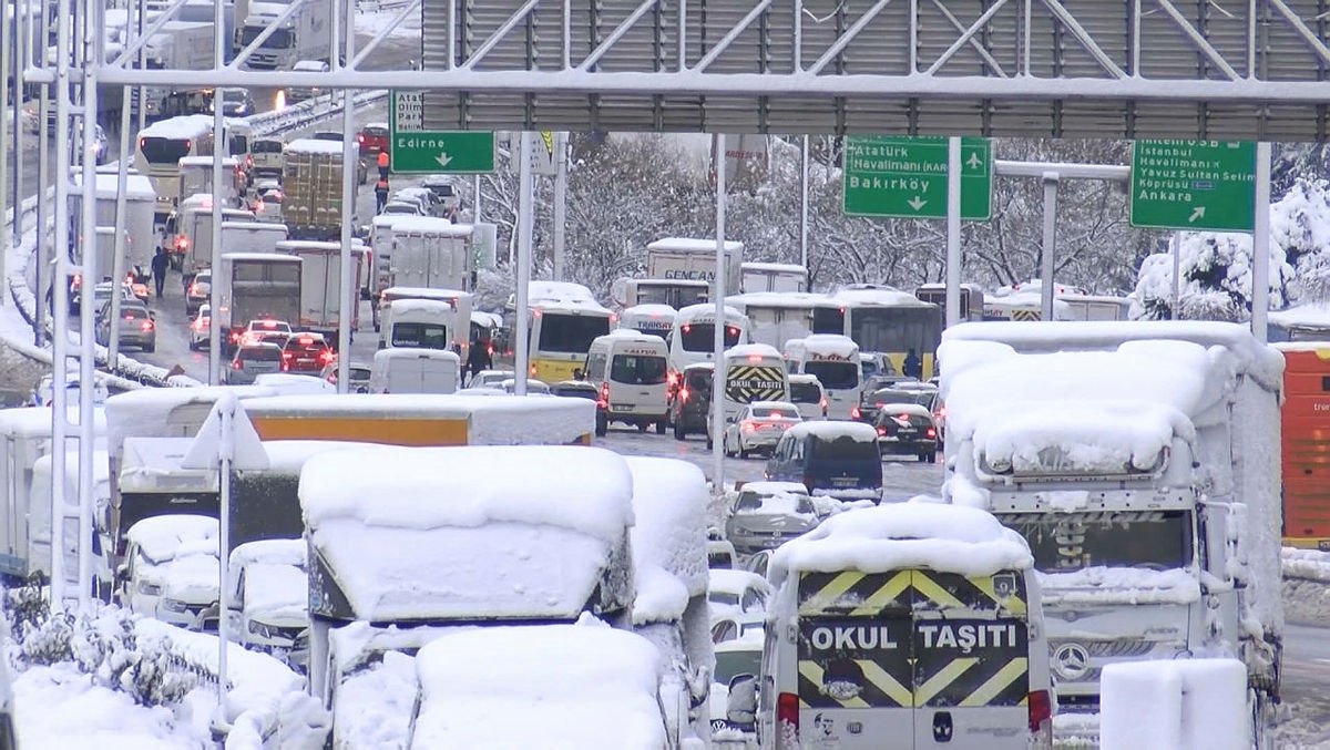 Yoğun kar yağışı sonrası İstanbul'da son durum