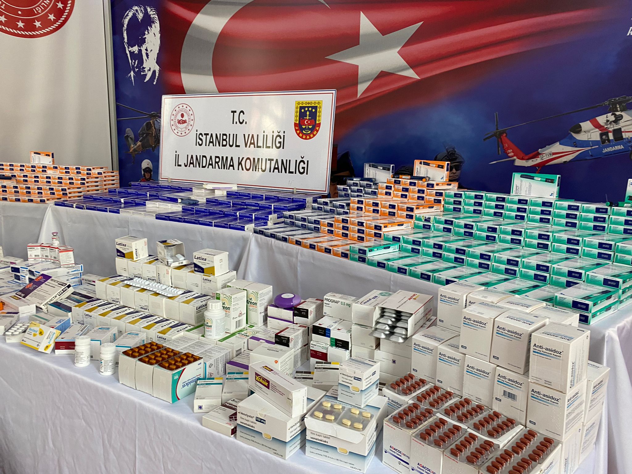 İstanbul'da 3 milyon liralık kanser ve diyabet ilacı ele geçirildi