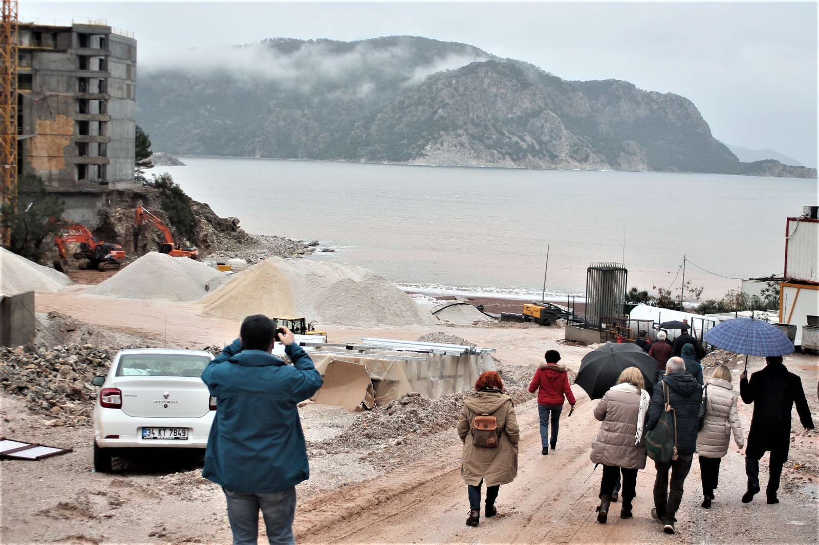 Marmaris'in cennet gibi koyuna 'hançer' saplandı