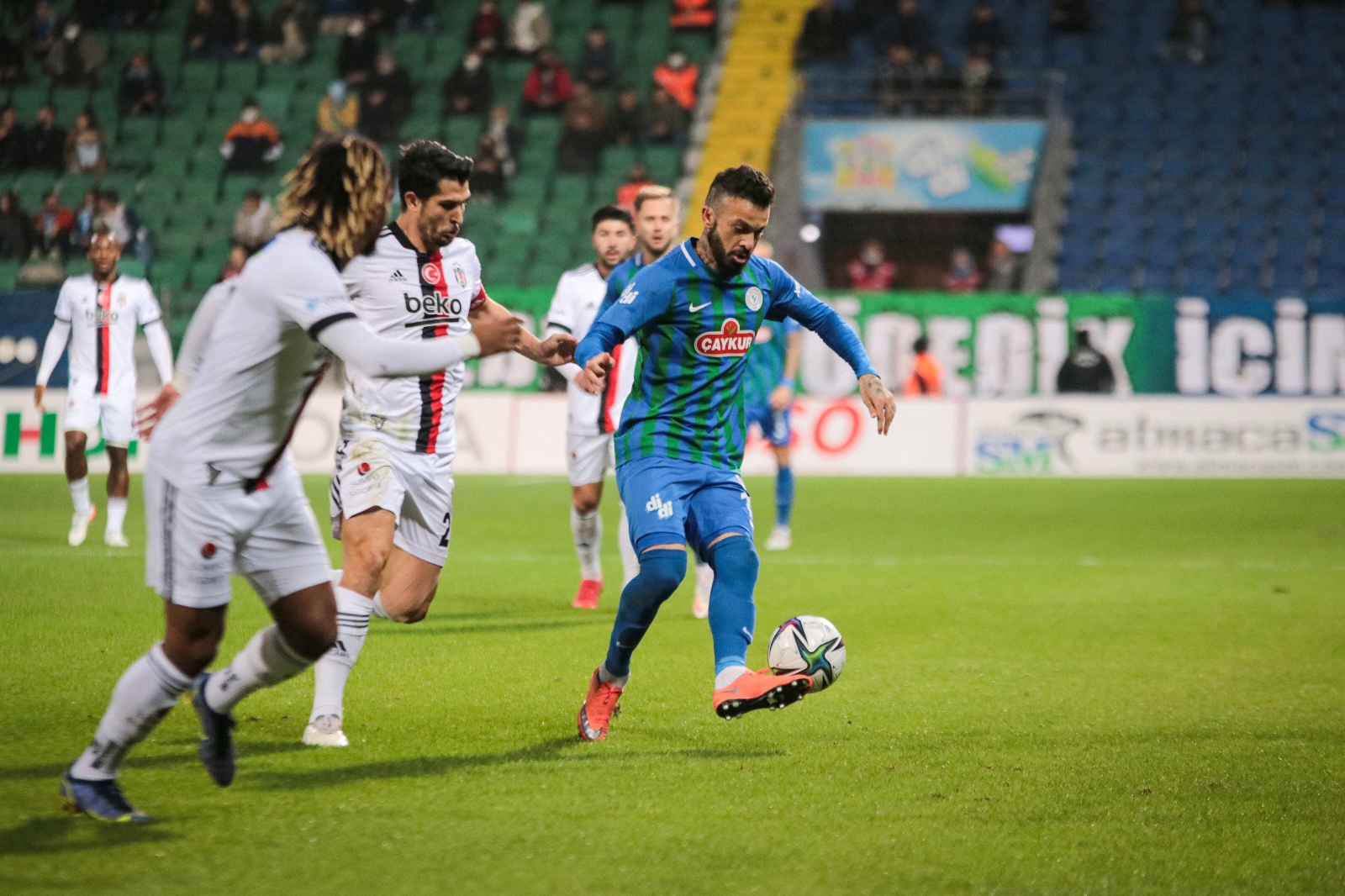 Rizespor ile Beşiktaş yenişemedi! Çaykur Rizespor 2-2 Beşiktaş