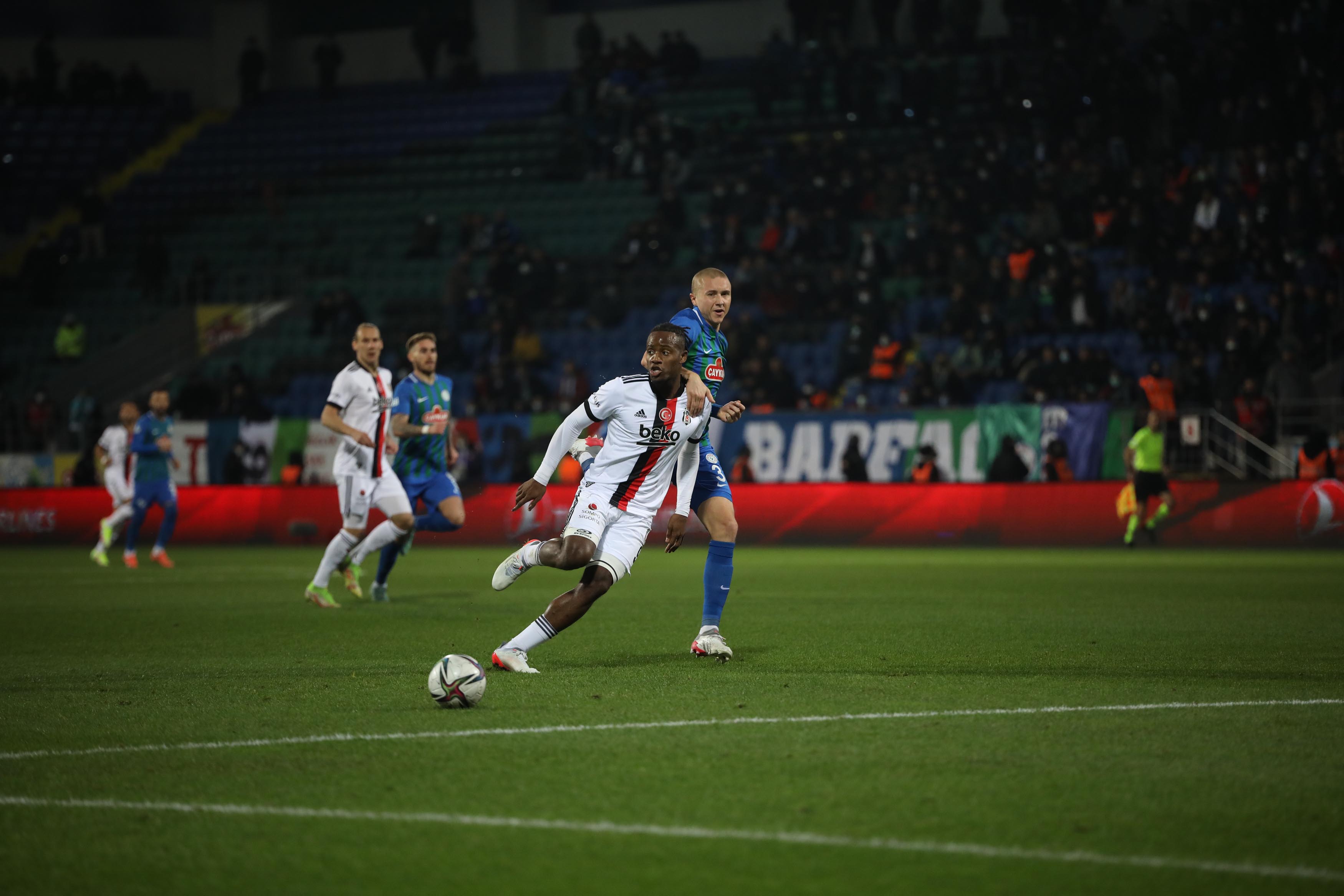 Rizespor ile Beşiktaş yenişemedi! Çaykur Rizespor 2-2 Beşiktaş