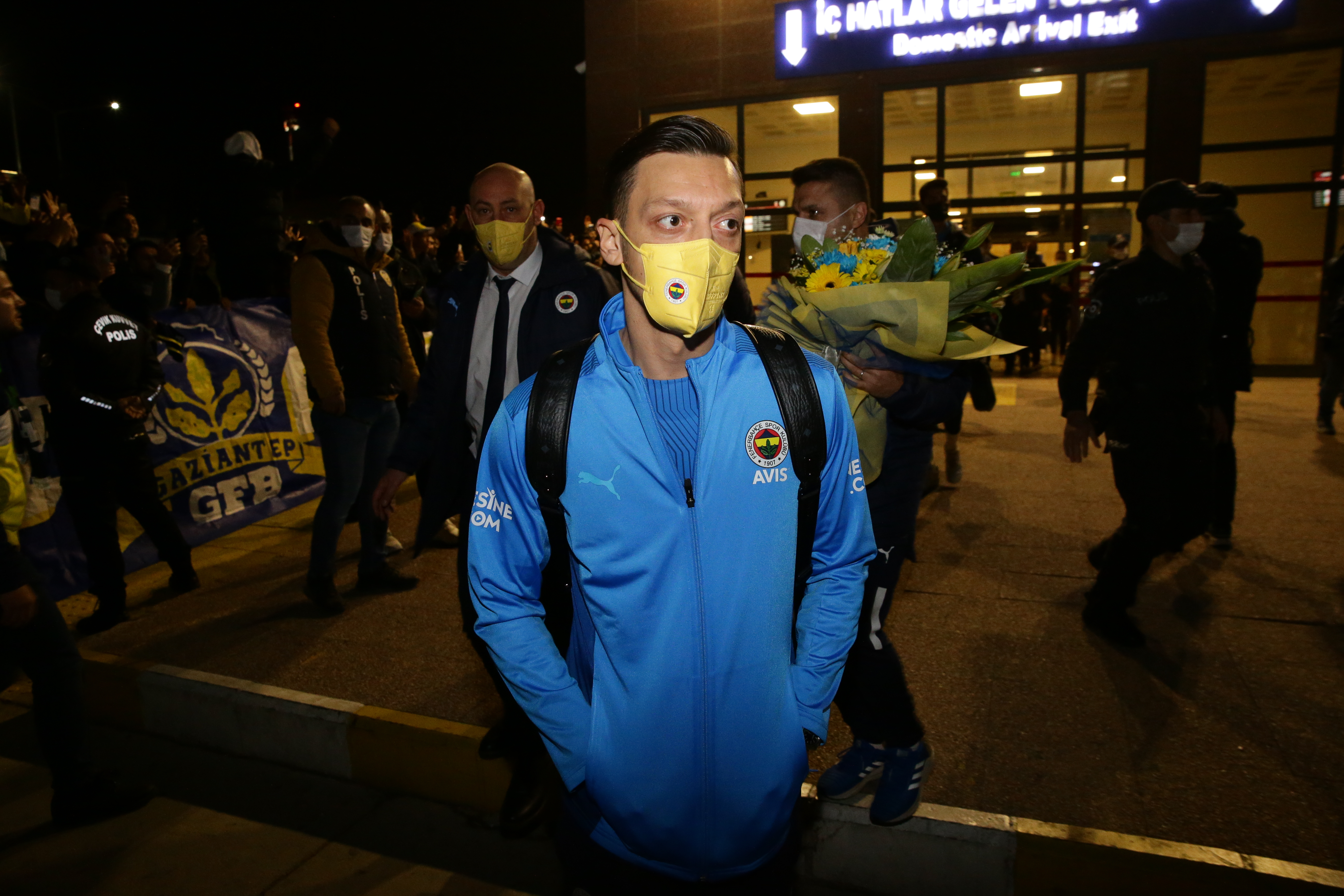 Serdar Ali Çelikler: Mesut Özil'in Fenerbahçe ile ilişkisi bitti