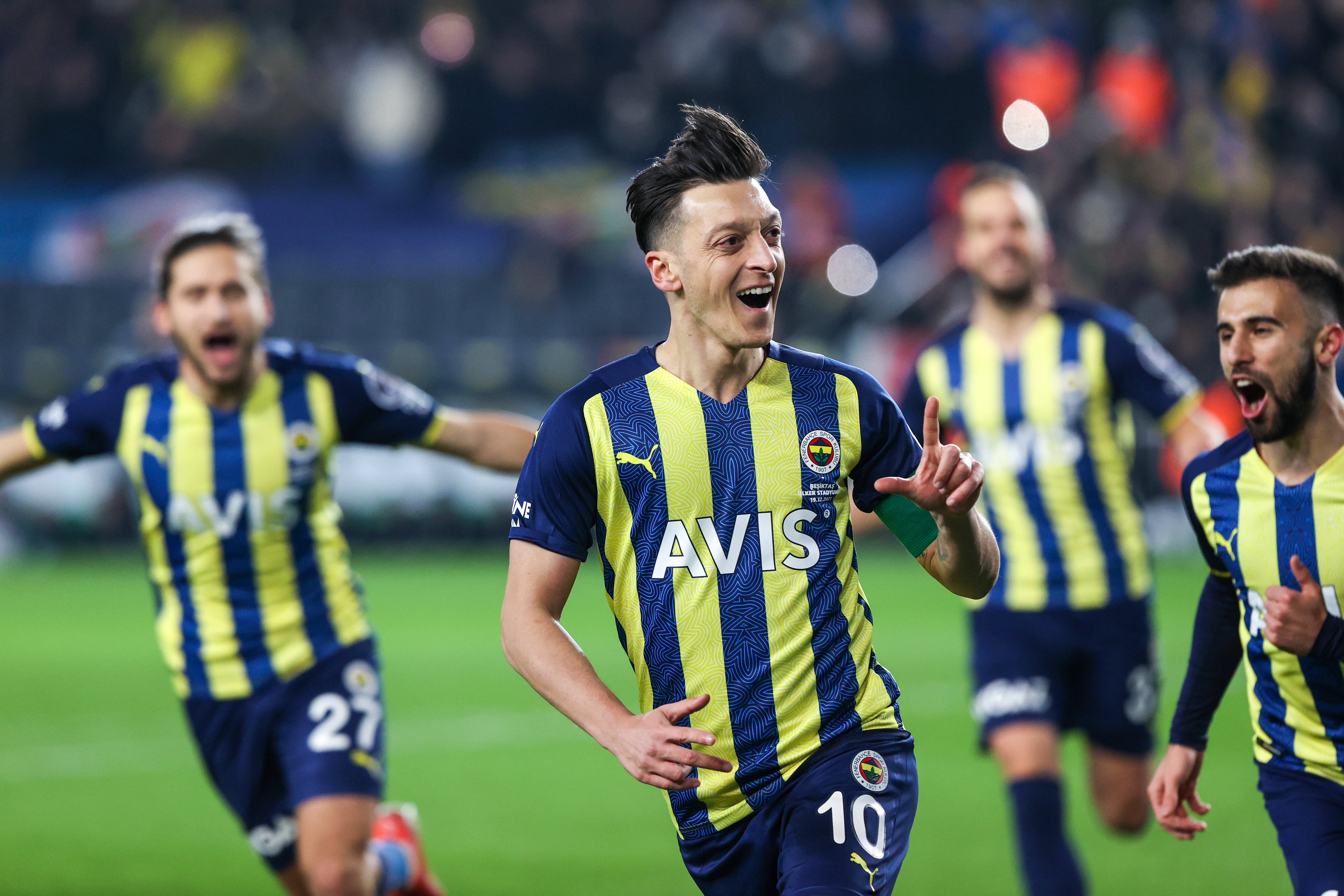 Serdar Ali Çelikler: Mesut Özil'in Fenerbahçe ile ilişkisi bitti