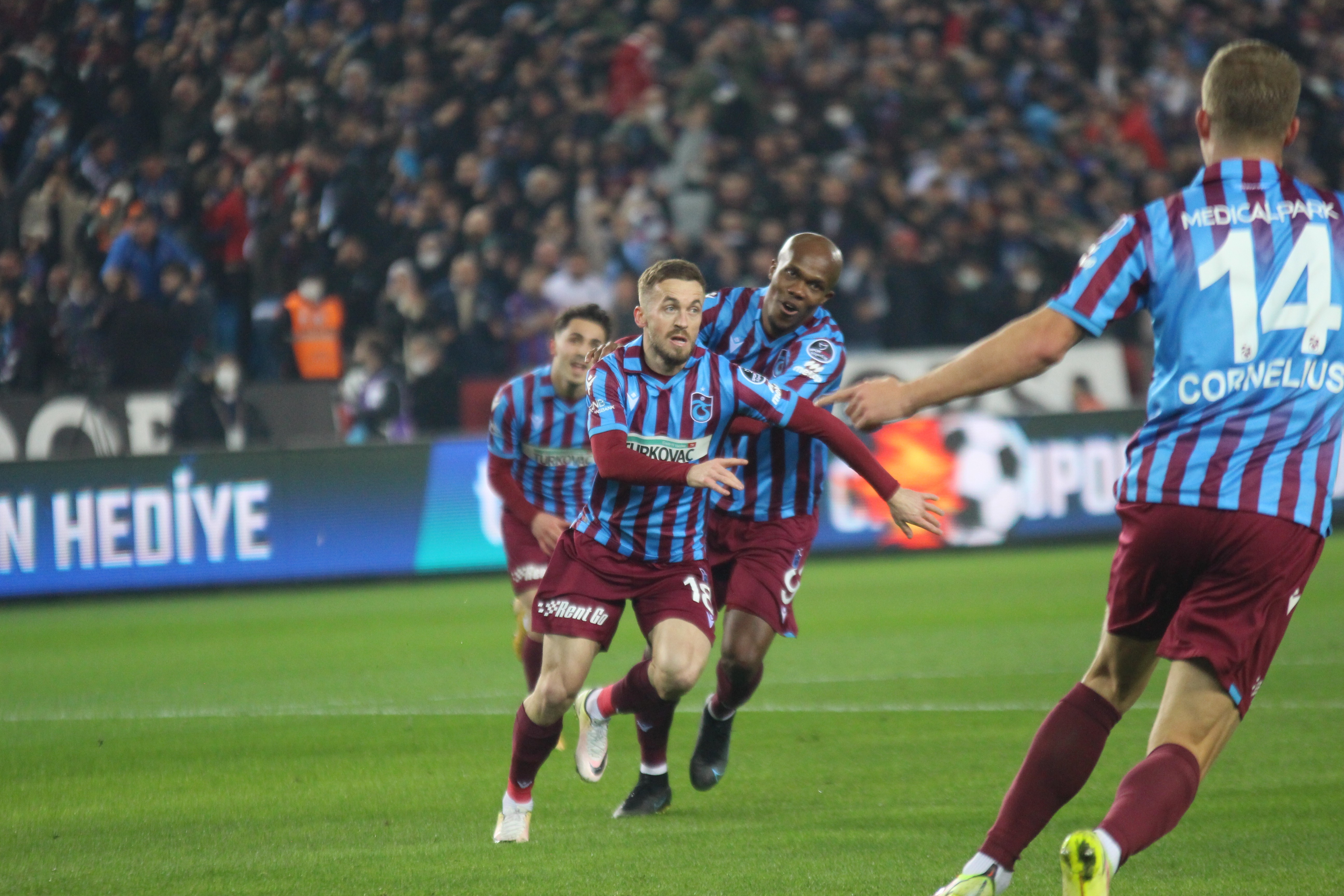 Lider Trabzonspor, hata yapmadı! |  Trabzonspor 2-1 Konyaspor