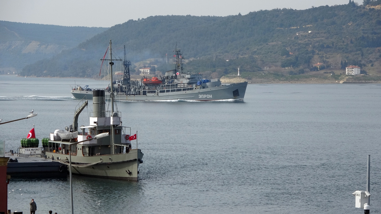 Rus askeri kurtarma gemisi ‘Epron’ Çanakkale Boğazı’ndan geçti