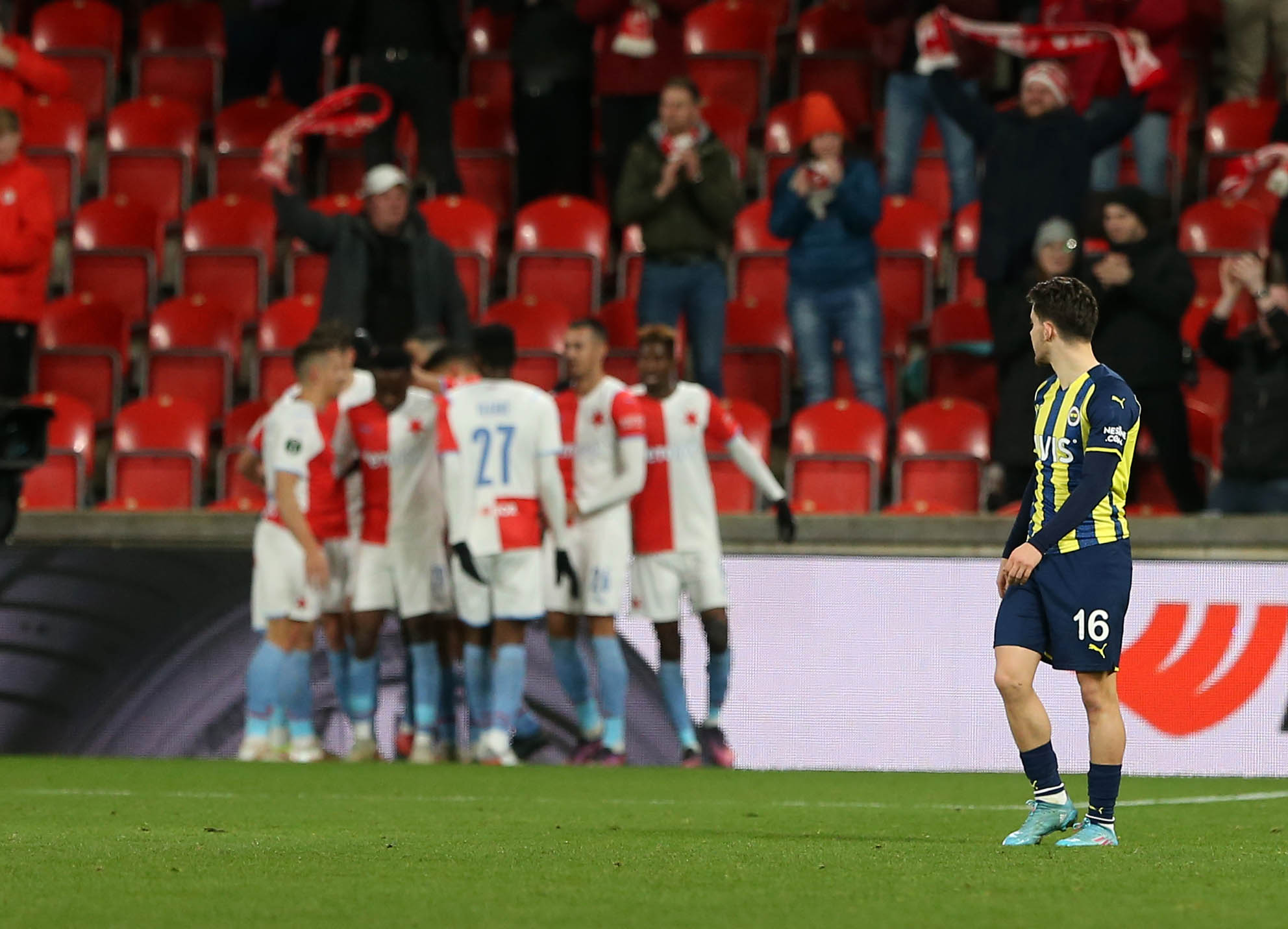 Fenerbahçe, Slavia Prag'a elendi! Slavia Prag 3-2 Fenerbahçe