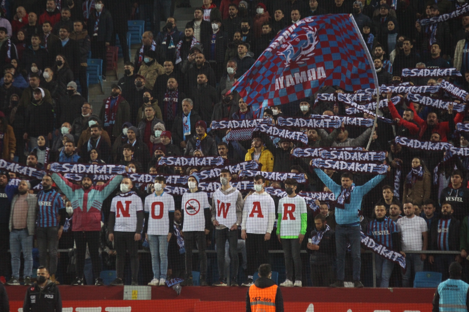 Trabzonspor, geriden gelip kazanmasını bildi! Trabzonspor 3-2 Kayserispor