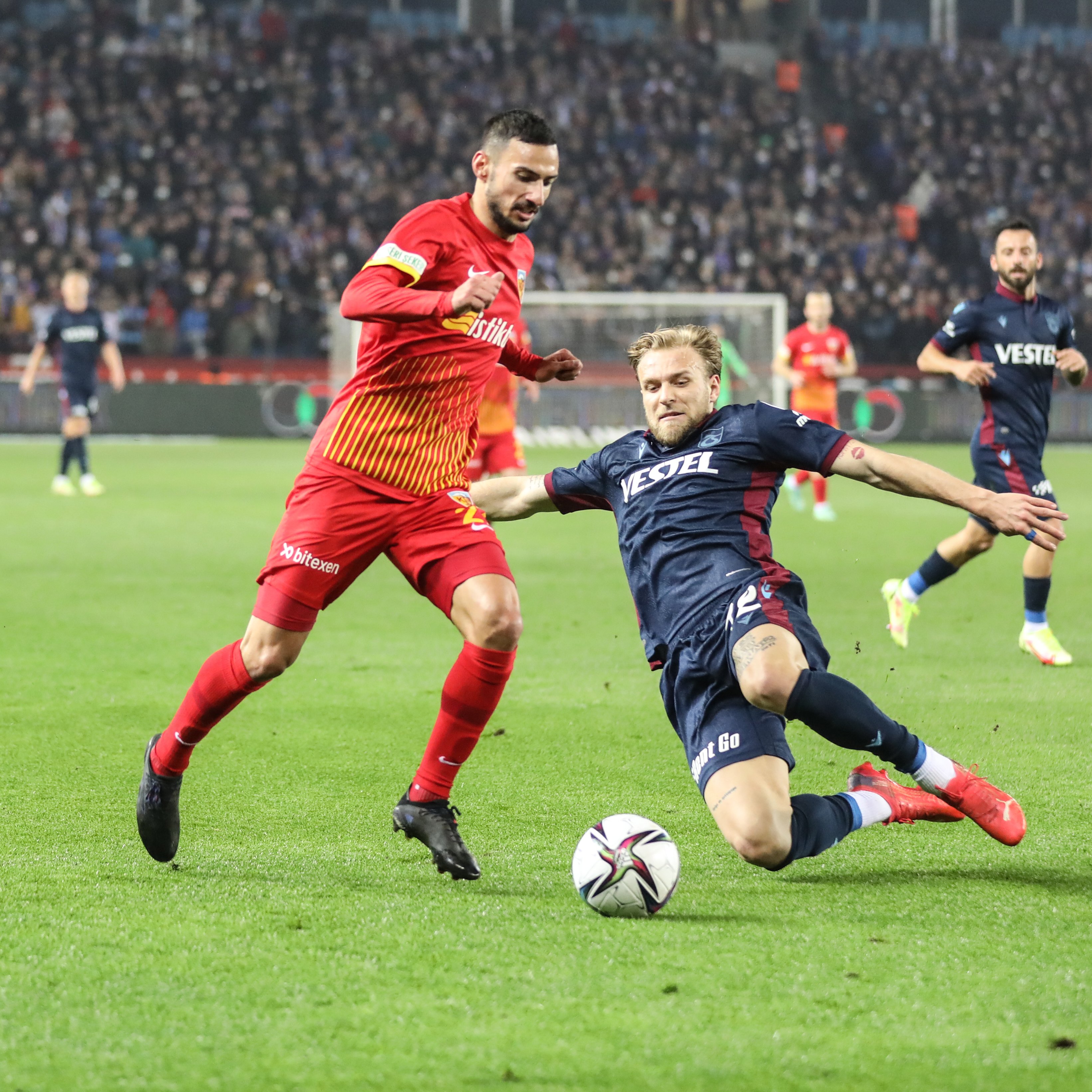 Trabzonspor, geriden gelip kazanmasını bildi! Trabzonspor 3-2 Kayserispor