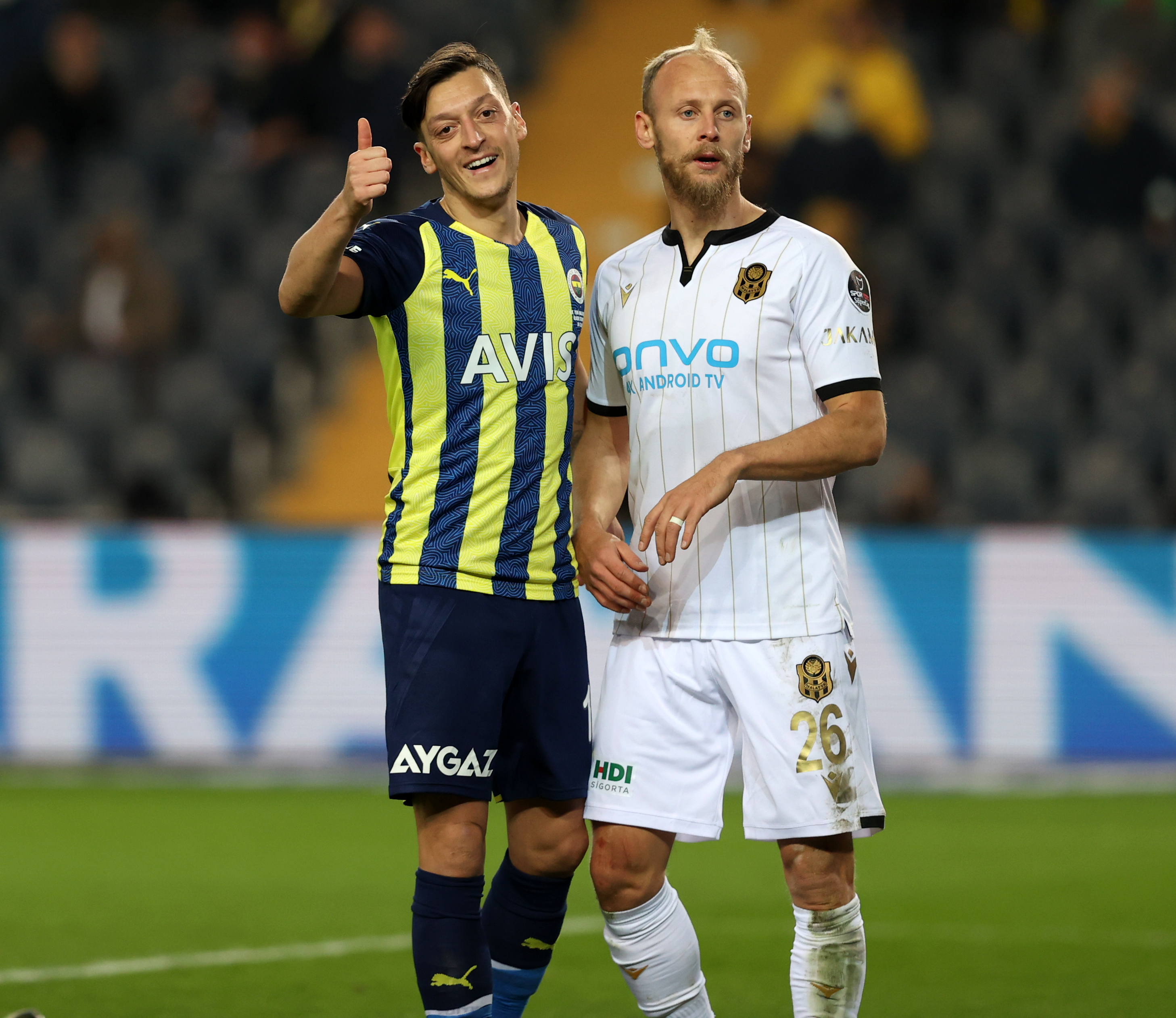 Endonezya'dan Cilegon'un Mesut Özil'e talip olduğu iddia edildi